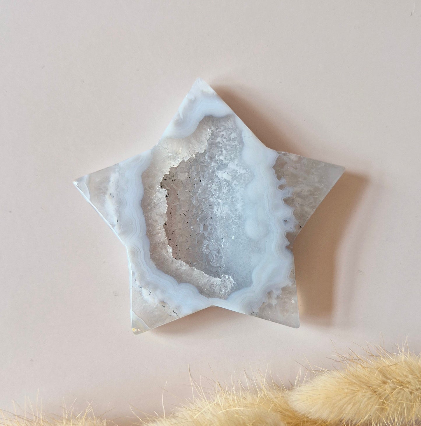 Edelsteen Druzy Grijze Agaat Ster 6-7cm| Kristallen Ster Carving vol Licht & Rust