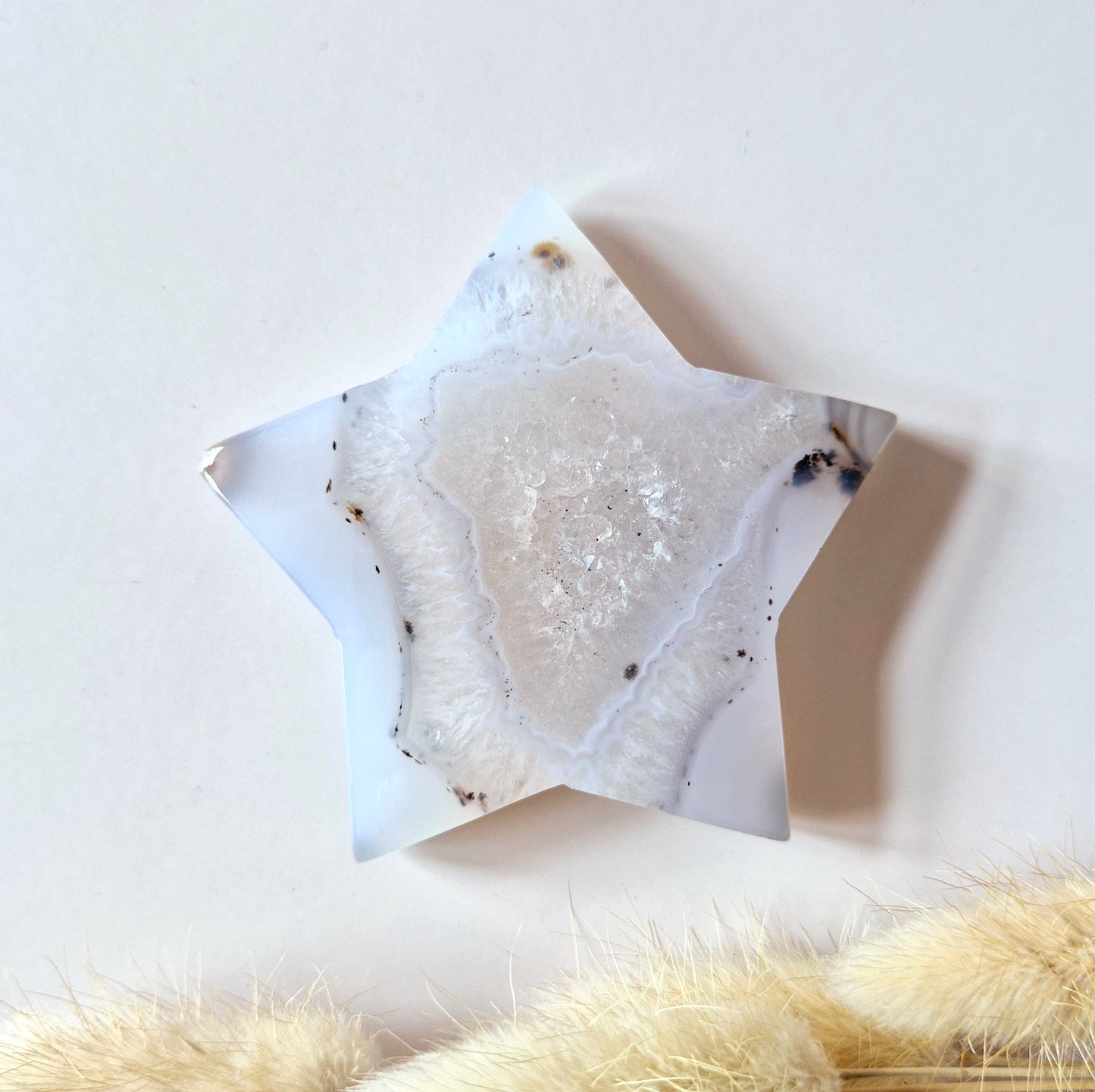 Edelsteen Druzy Grijze Agaat Ster 6-7cm| Kristallen Ster Carving vol Licht & Rust