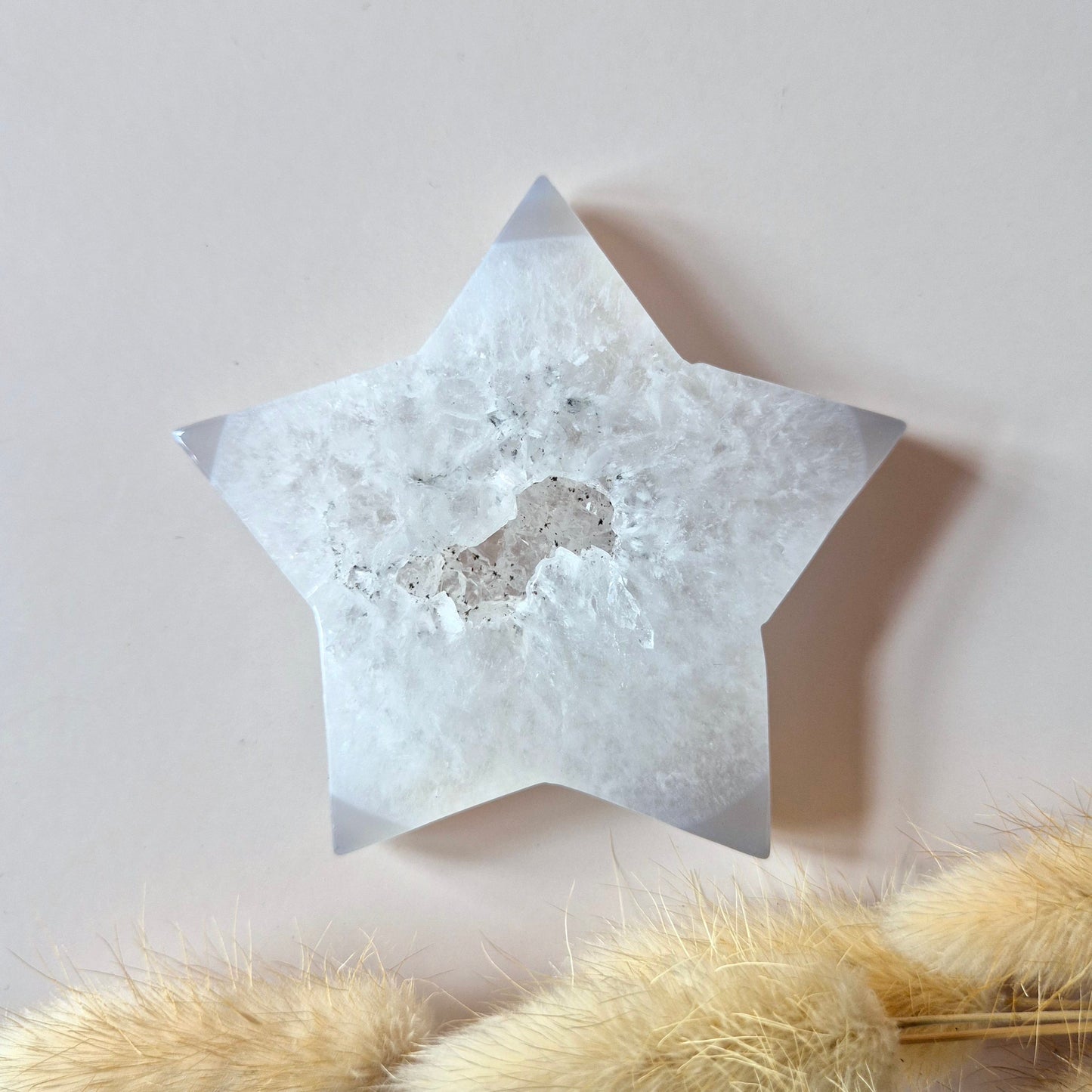 Edelsteen Druzy Grijze Agaat Ster 6-7cm| Kristallen Ster Carving vol Licht & Rust
