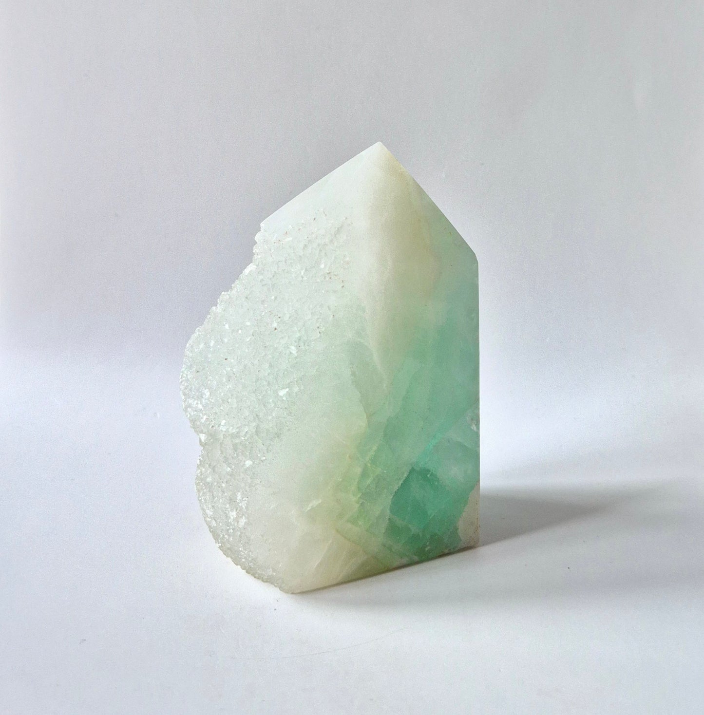 Groene Fluoriet Punt – Ruw & Gepolijst | Uniek Druzy Stuk 450 gram