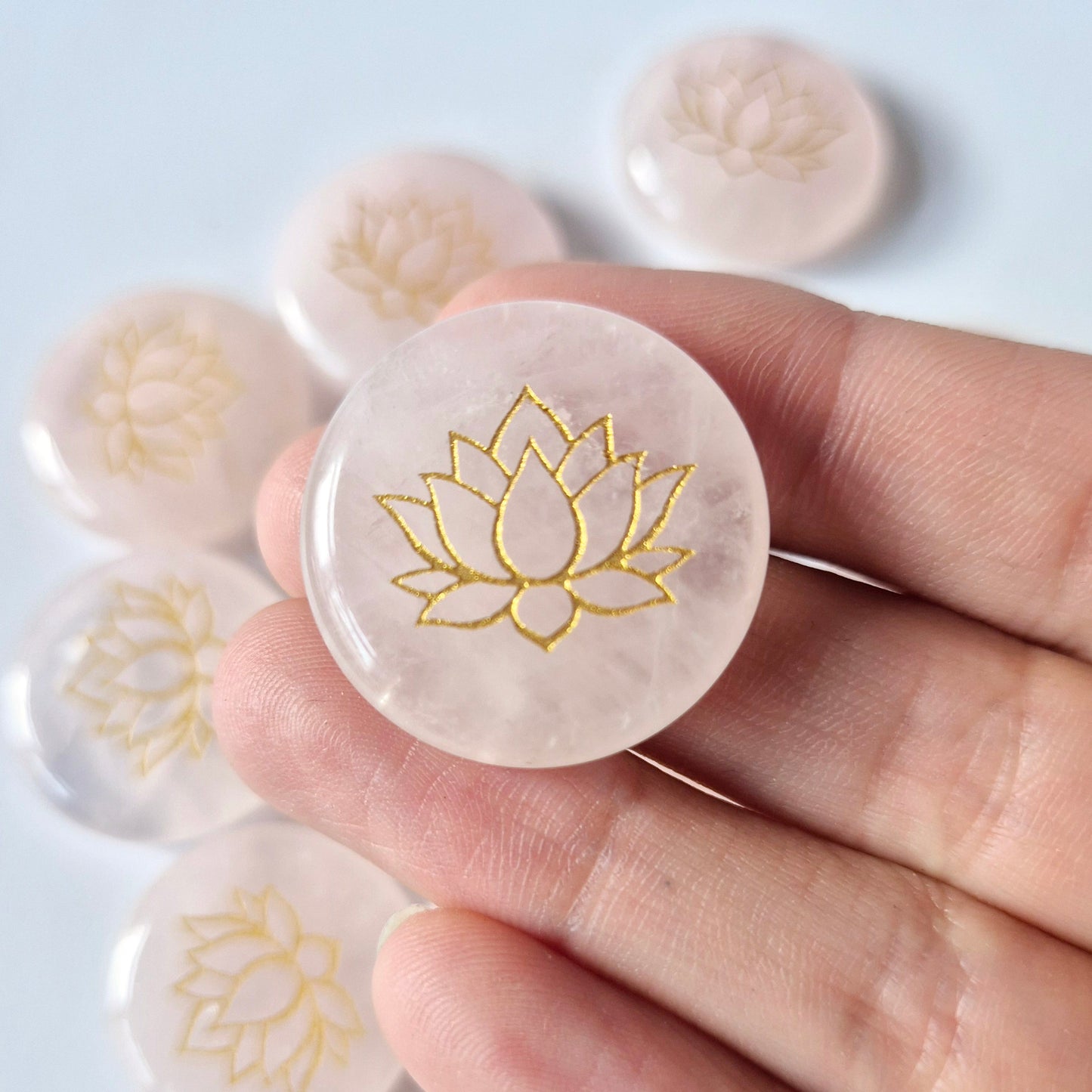 Gemstone Celestite Palmstone (6-8 cm) – Angelic Peace & Spiritual Connection Handstone worrystone worrystone