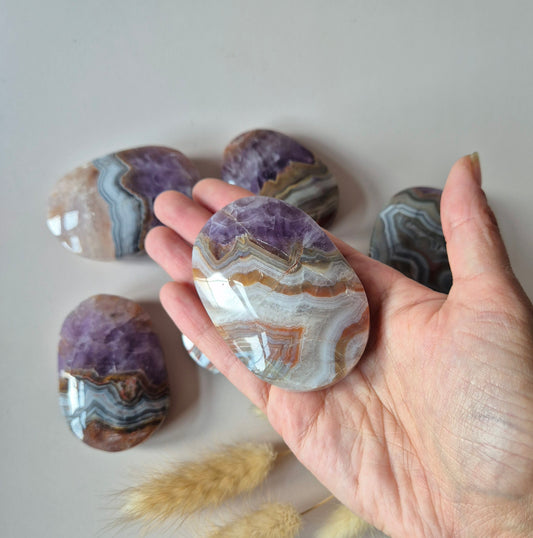 Gemstone Female Body Bust (8 cm) - Rose Quartz