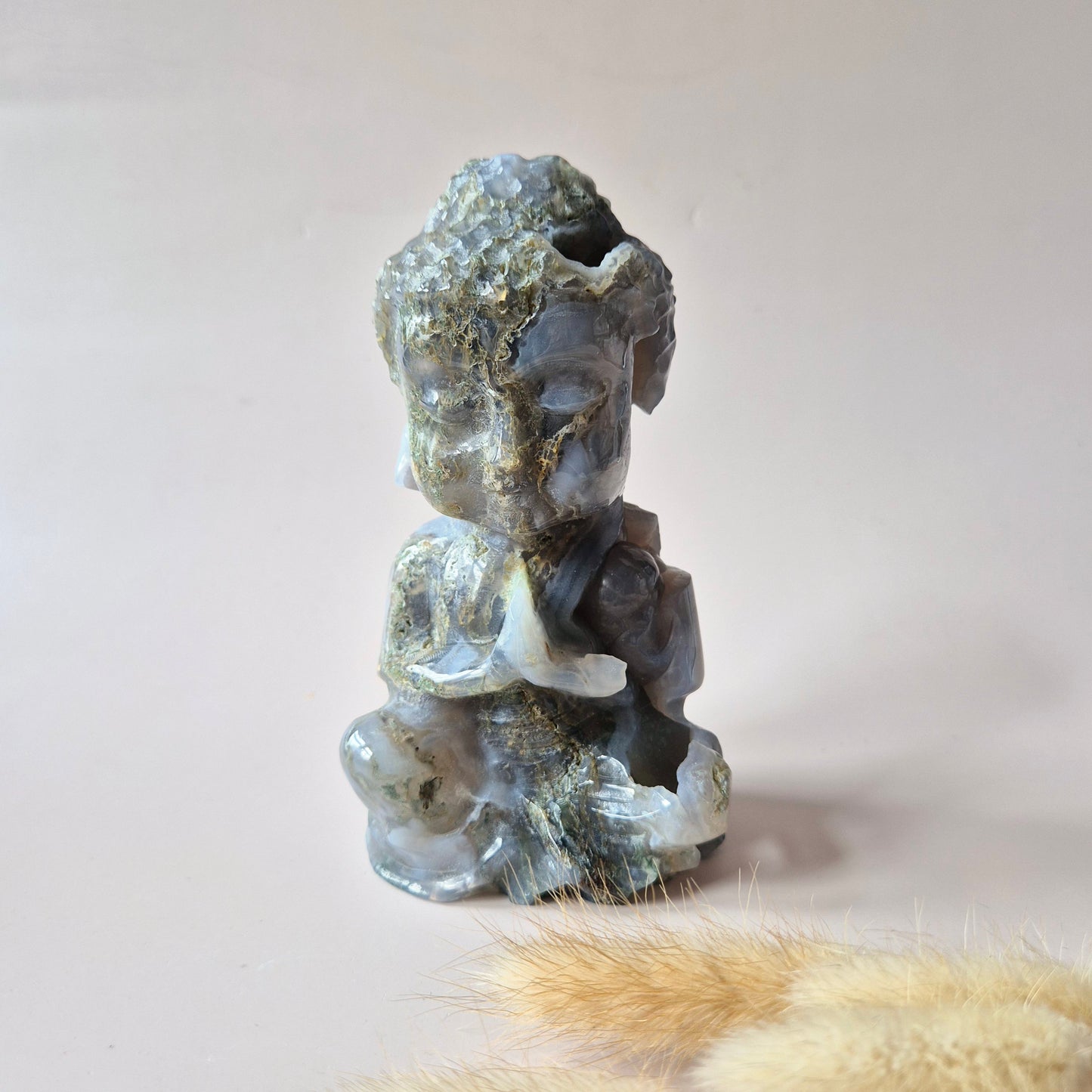 XL Druzy Mosagaat Buddha 15cm hoge geslepen Edelsteen Statement Piece 850g