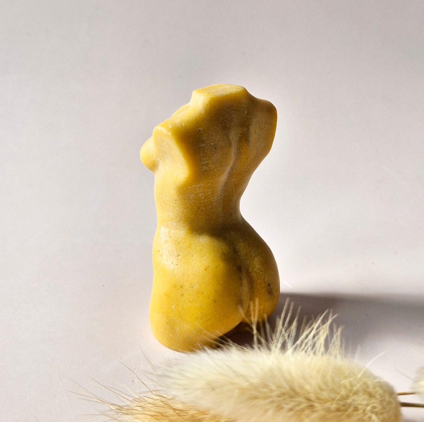 Gele Jade Vrouwenbeeldje – 8 cm – edelsteen buste