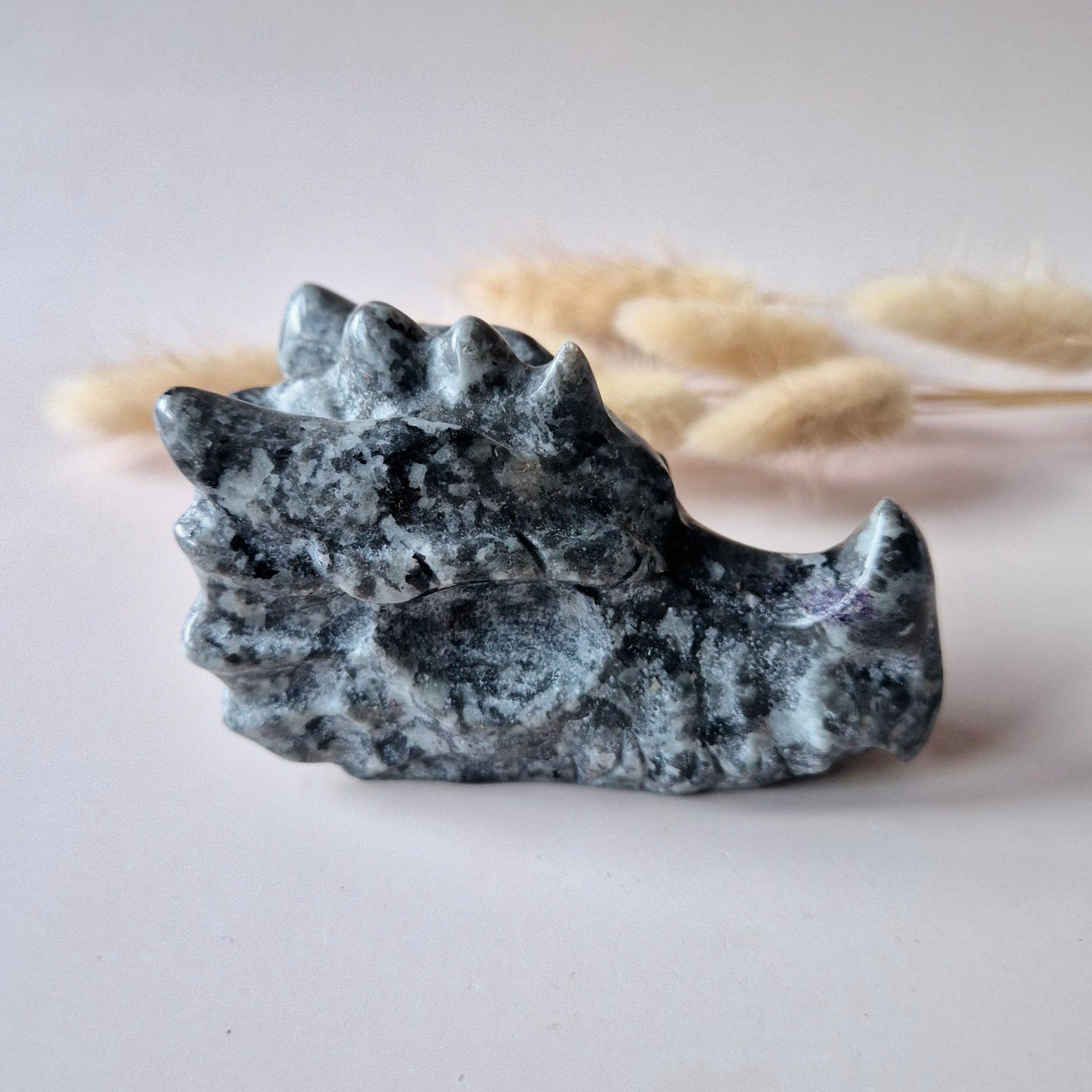Edelstein Super Auffälliger Labradorit Drachenschädel (5–6 cm) - Drachenschädel