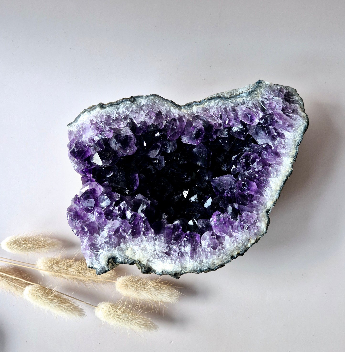 Dieppaarse Amethist Cluster – ca. 1,5 kg | Hoogwaardige geode met diepe glans