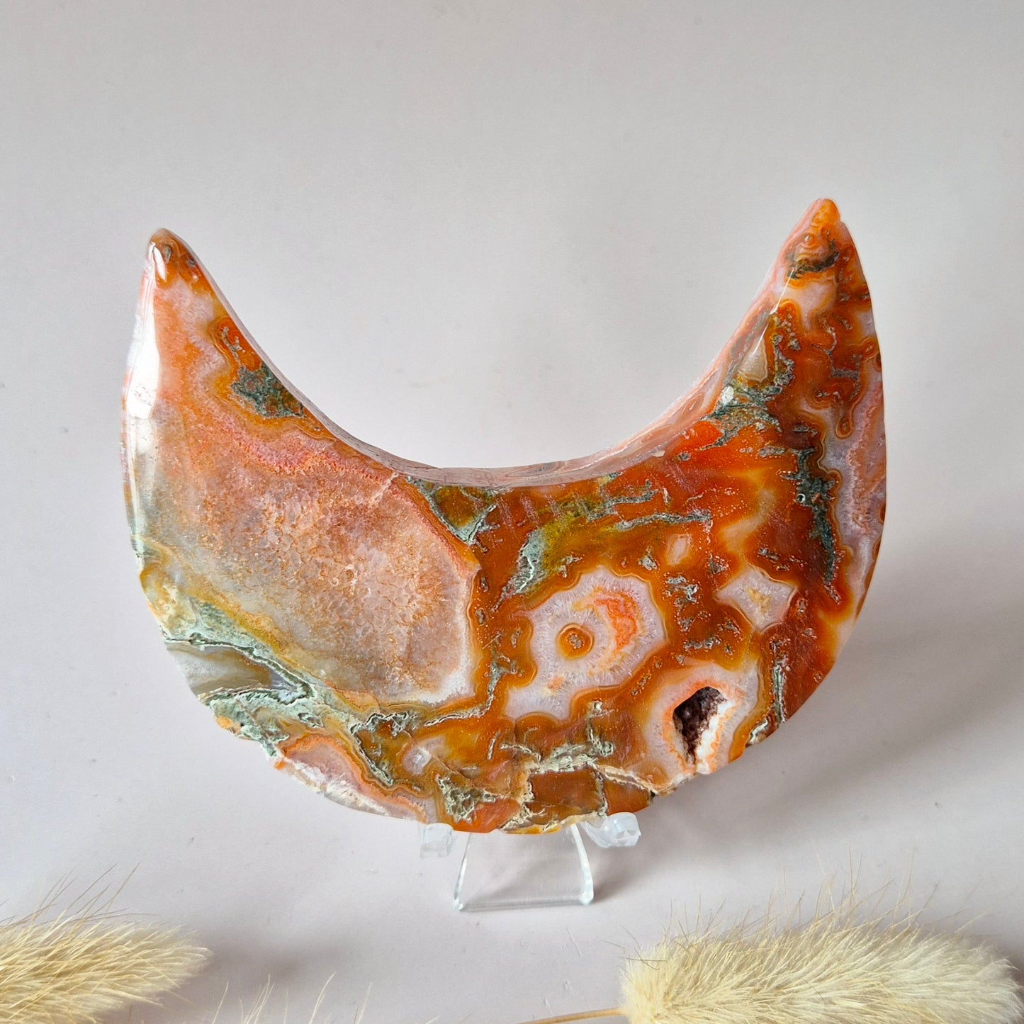Rode Druzy Mosagaat Maan (8-10 cm) op standaard – #48