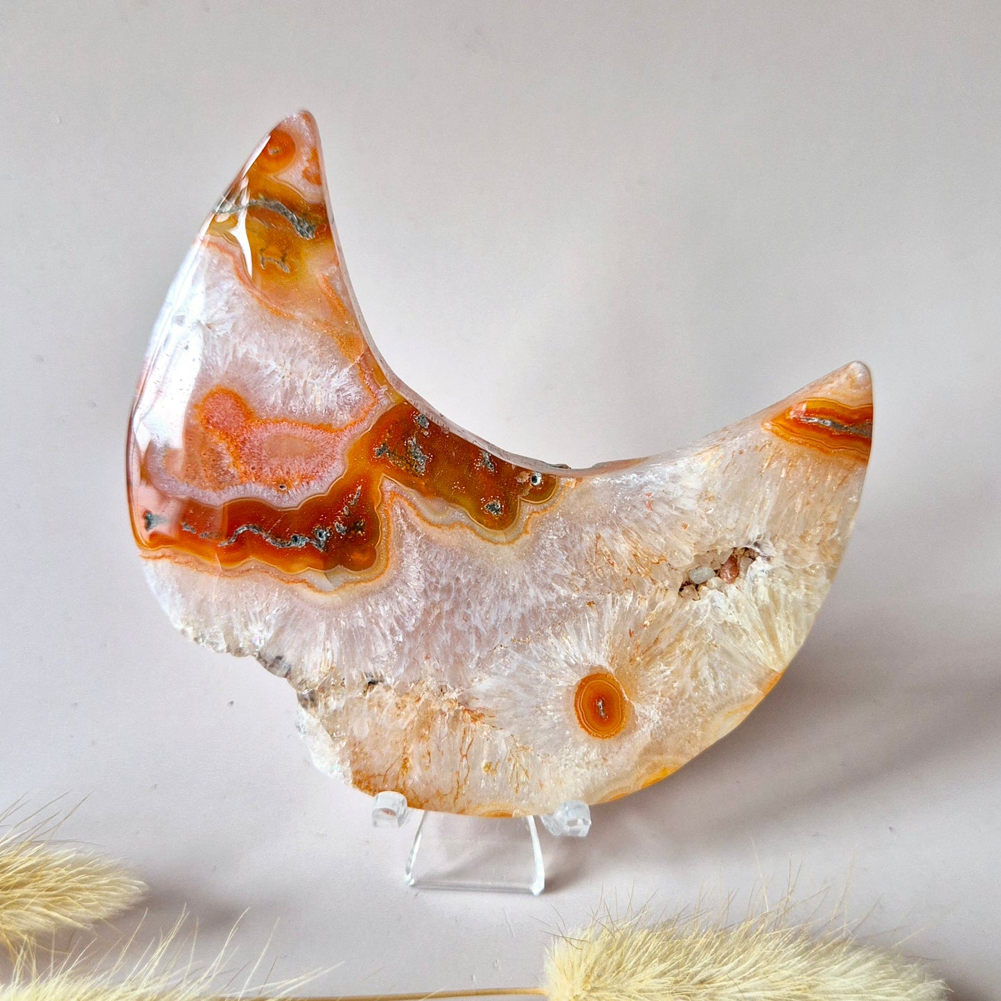Rode Druzy Mosagaat Maan (8-10 cm) op standaard – #50