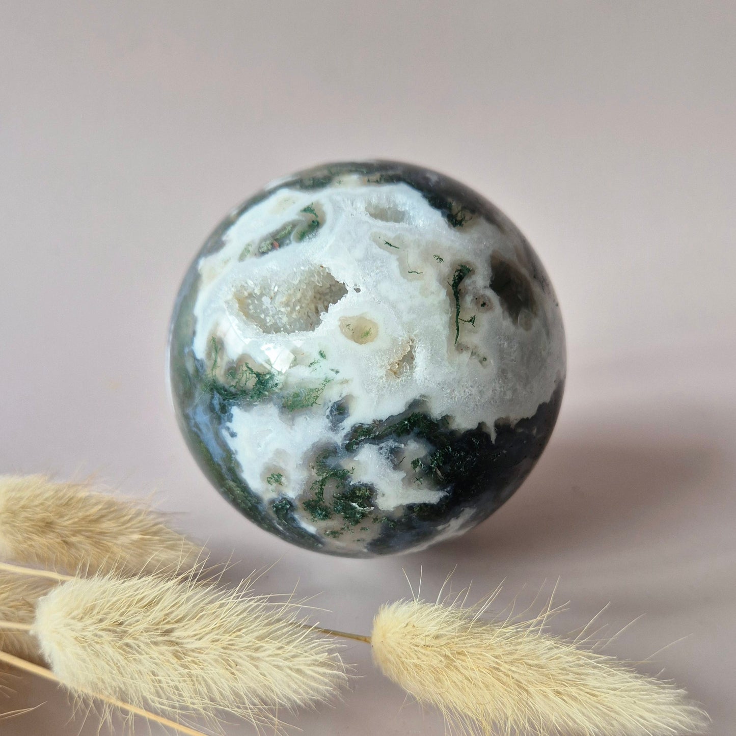 Kristallen Edelsteen Bol Mosagaat Druzy Geode sphere 75mm 545g