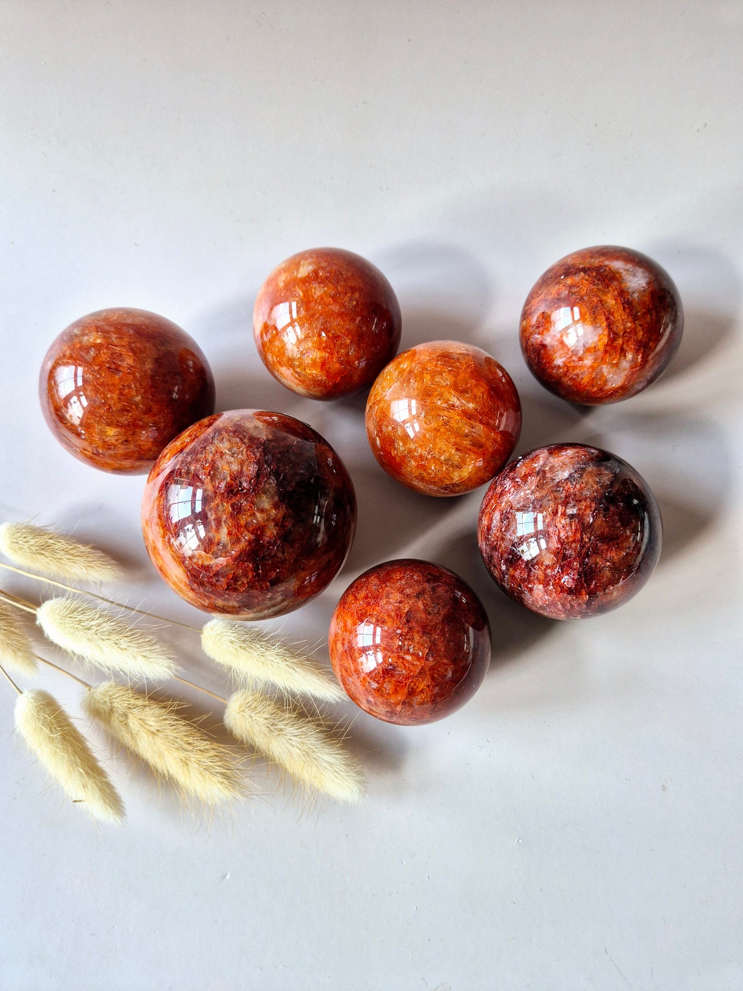 Fire Quartz Kristallen Bol – 50mm Hematoïde Kwarts Sphere