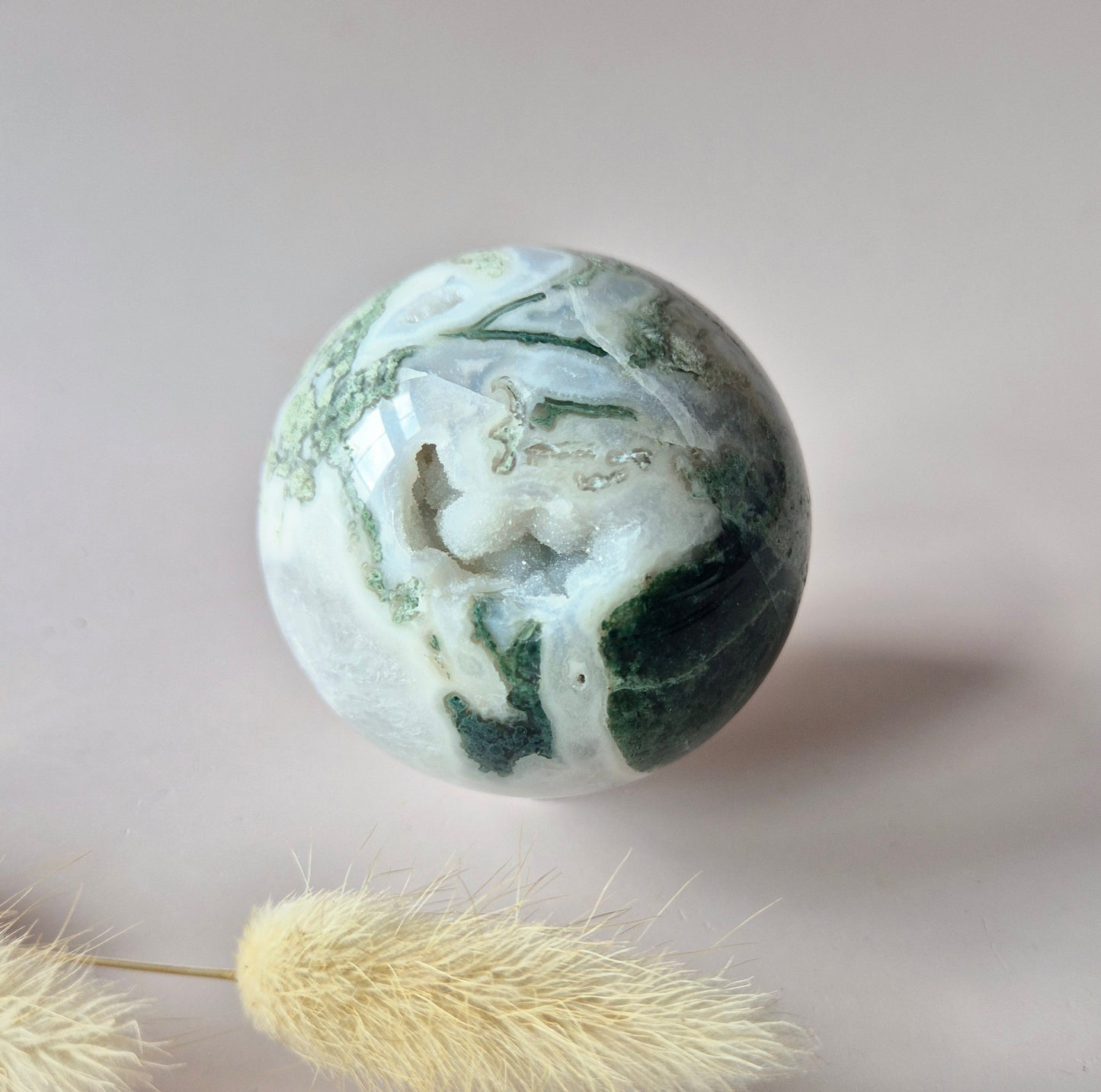 Kristallen Edelsteen Bol Mosagaat Druzy Geode sphere 60mm 300g