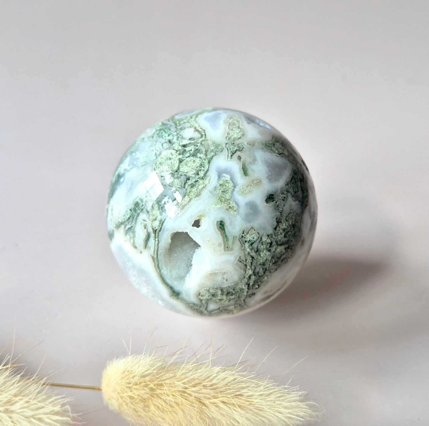 Kristallen Edelsteen Bol Mosagaat Druzy Geode sphere 60mm 300g