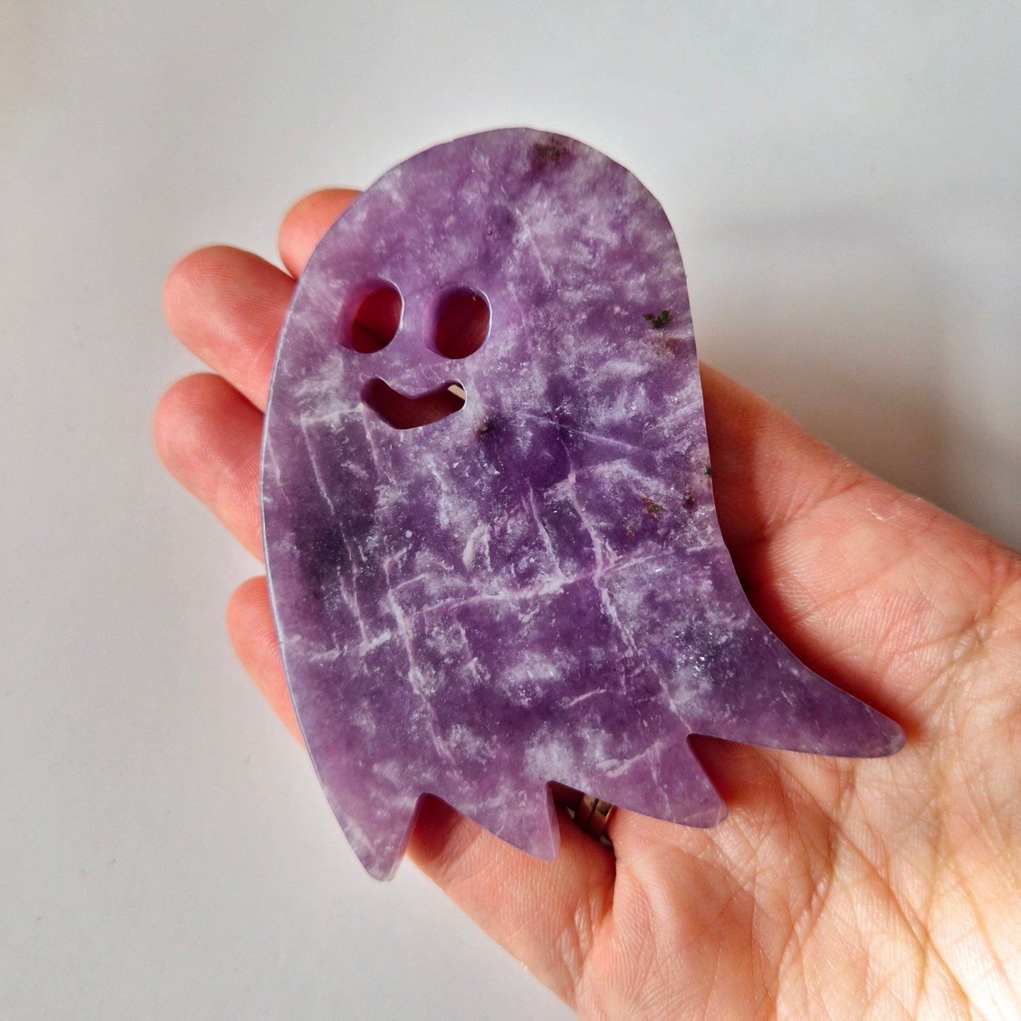 Lepidoliet Spookje Edelsteen (ca. 7 cm) – Halloween Crystal Magic
