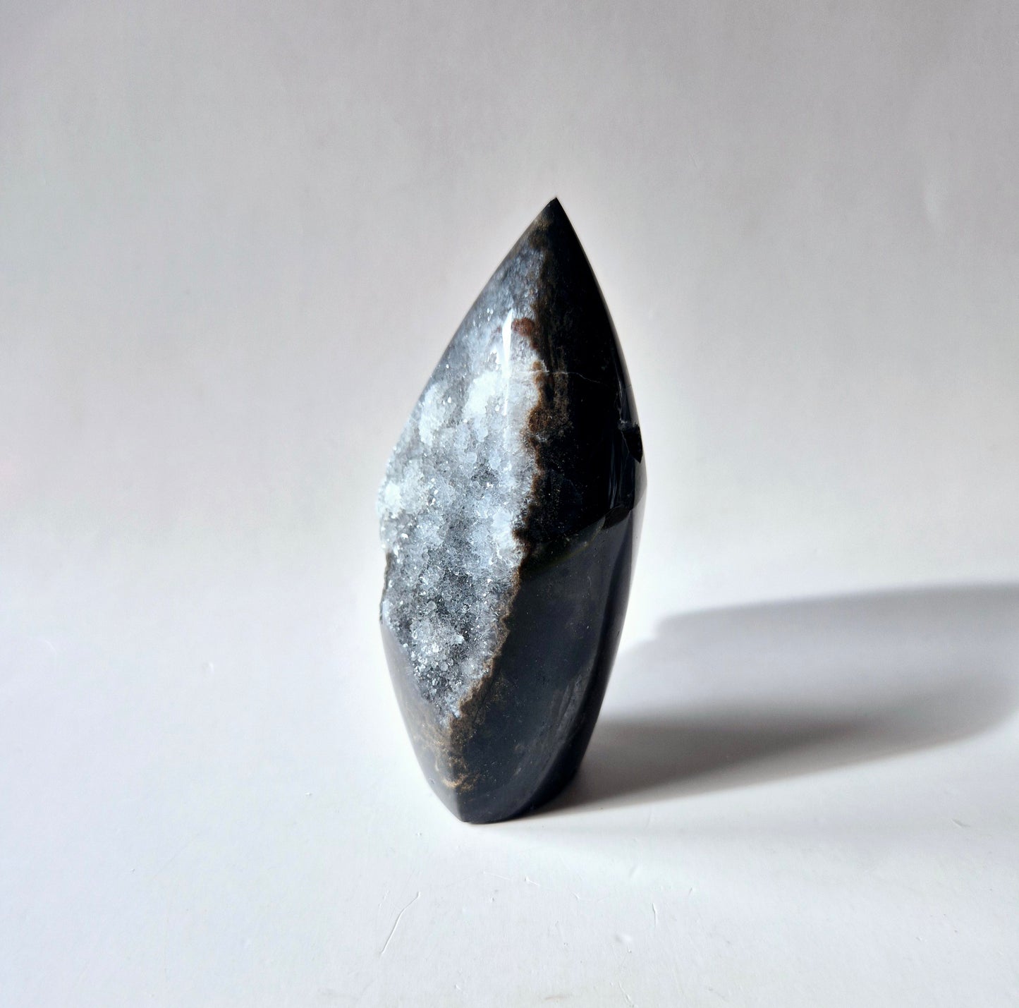 Edelsteen Druzy Sphalerite Flame Sculptuur #4 - 189g