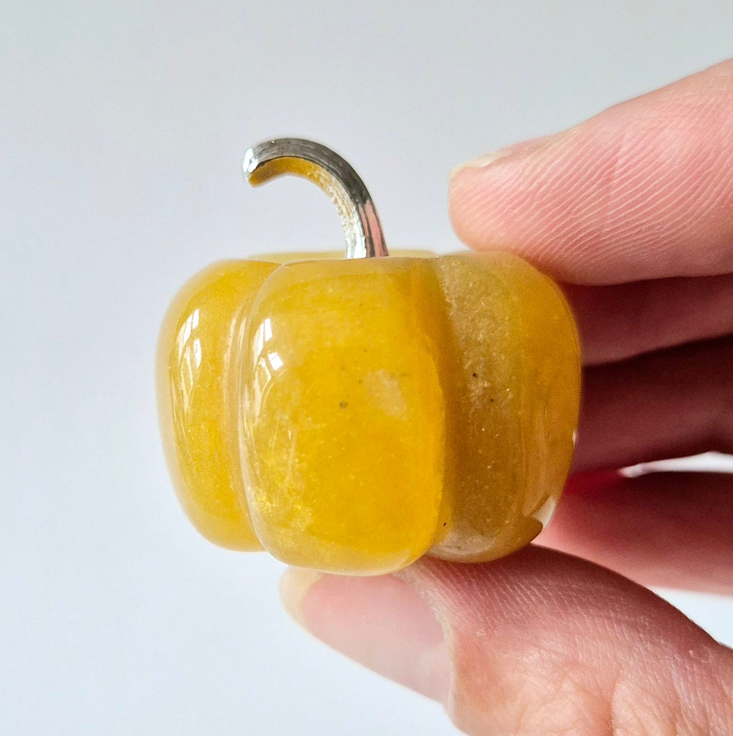 Mini Gele Jade Pompoen – 20mm Edelsteen Decoratie (Halloween)