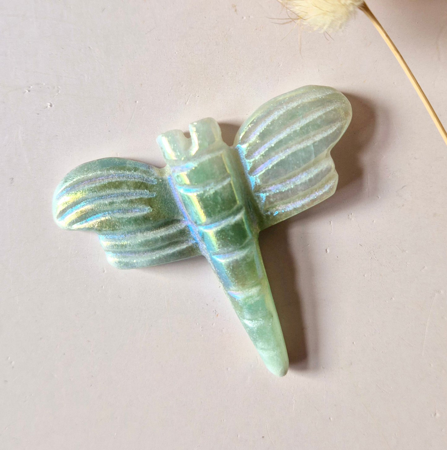 Angel Aura Libelle 5 cm – Groene Aventurijn crystal carving in diverse steensoorten Edelsteen
