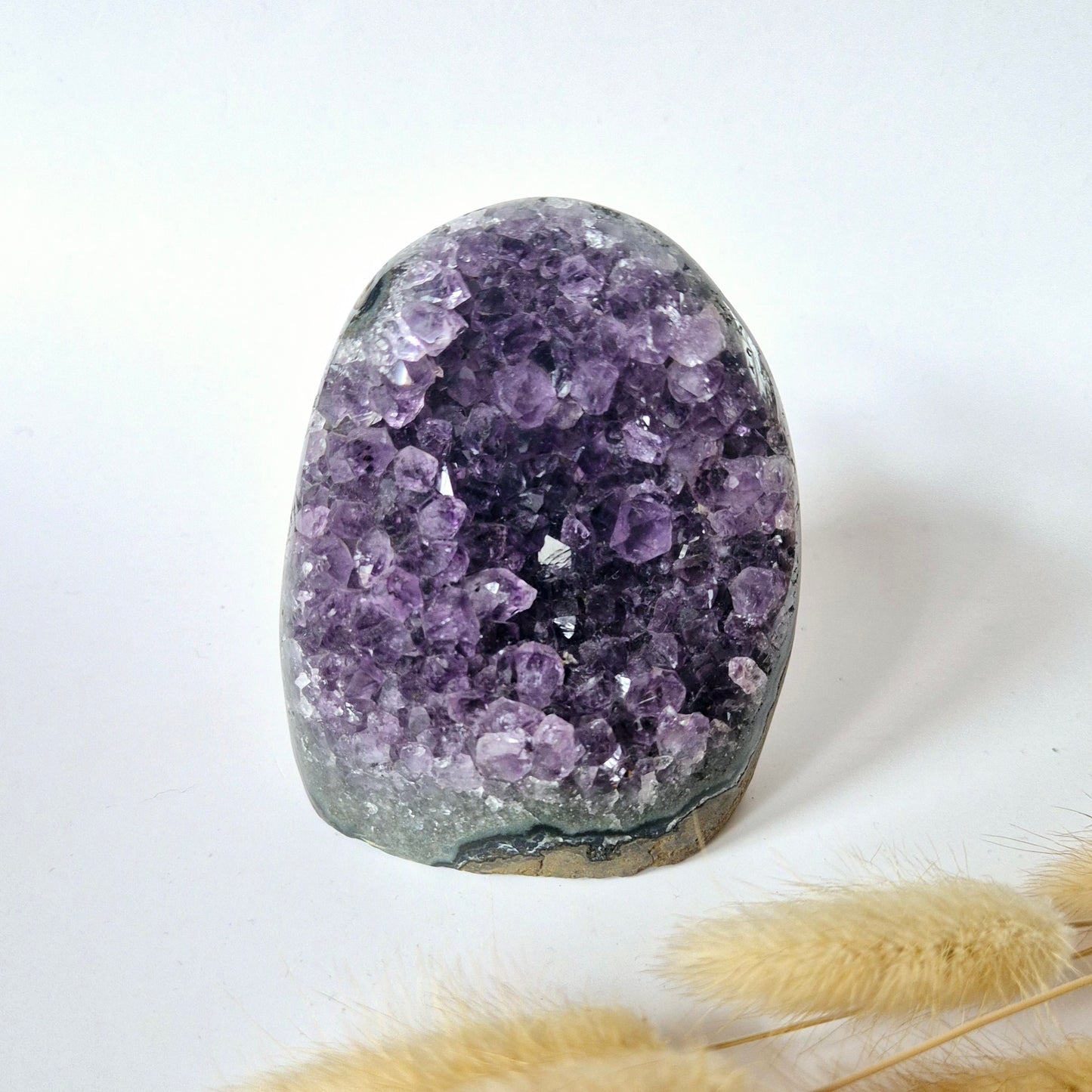 Edelsteen Gepolijste Amethist Geode van 427 gram – Spirituele Eyecatcher met Krachtige Energie