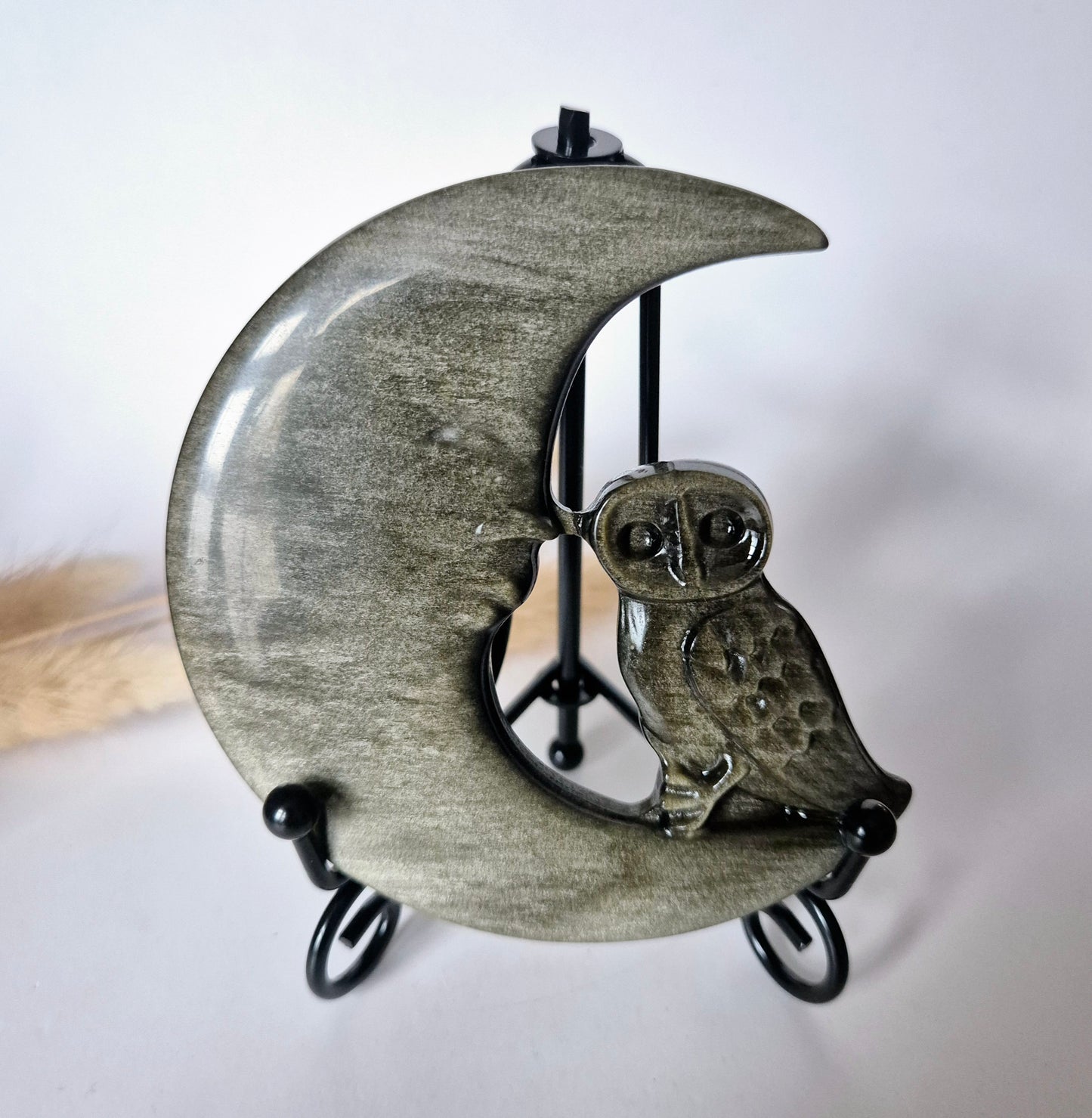 Edelsteen Carving – Golden Obsidiaan Maan & Uil (10–12 cm)