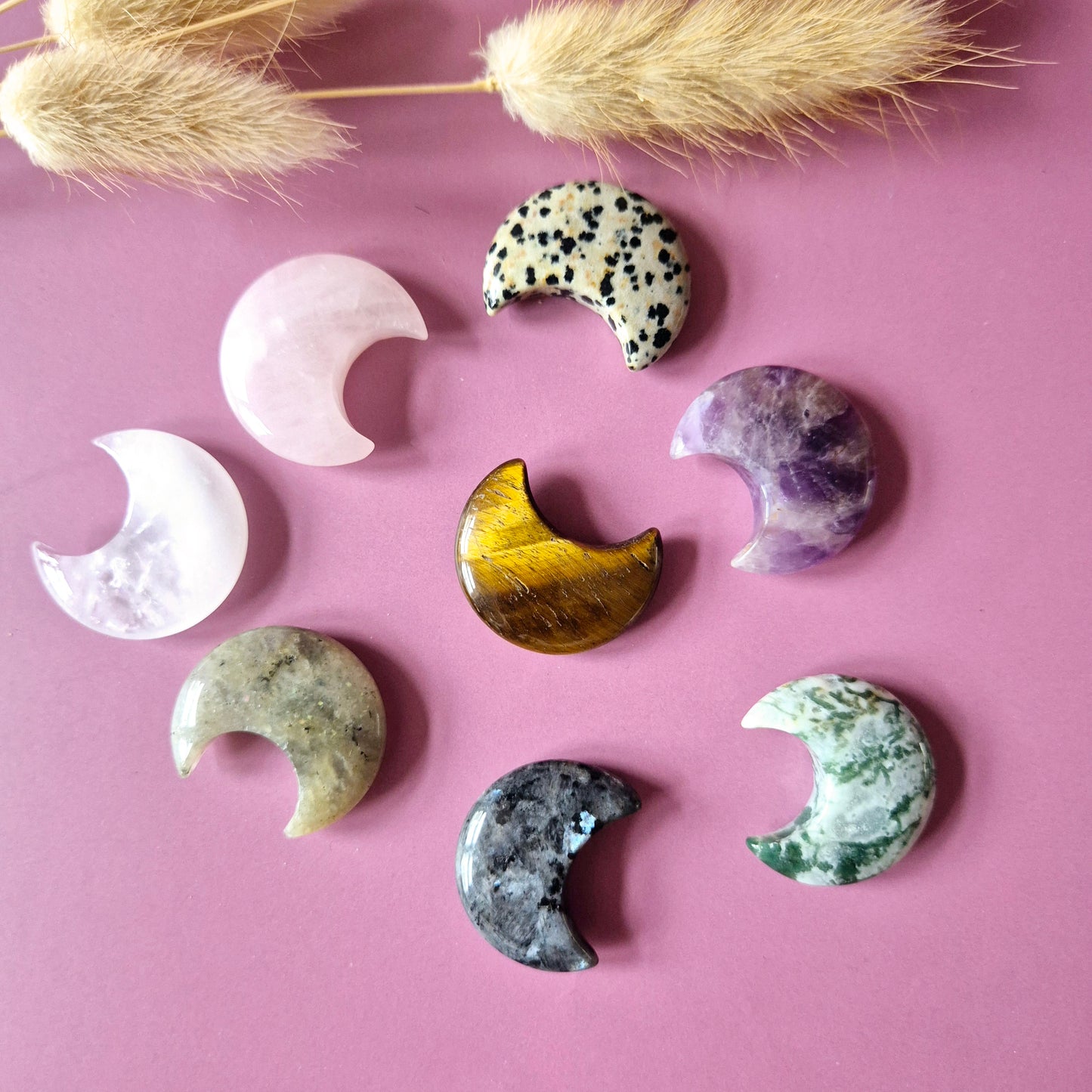 Edelsteen Maan 3cm Rozenkwarts – Handsteen worrystone zorgensteen Palmsteen spiritueel cadeau