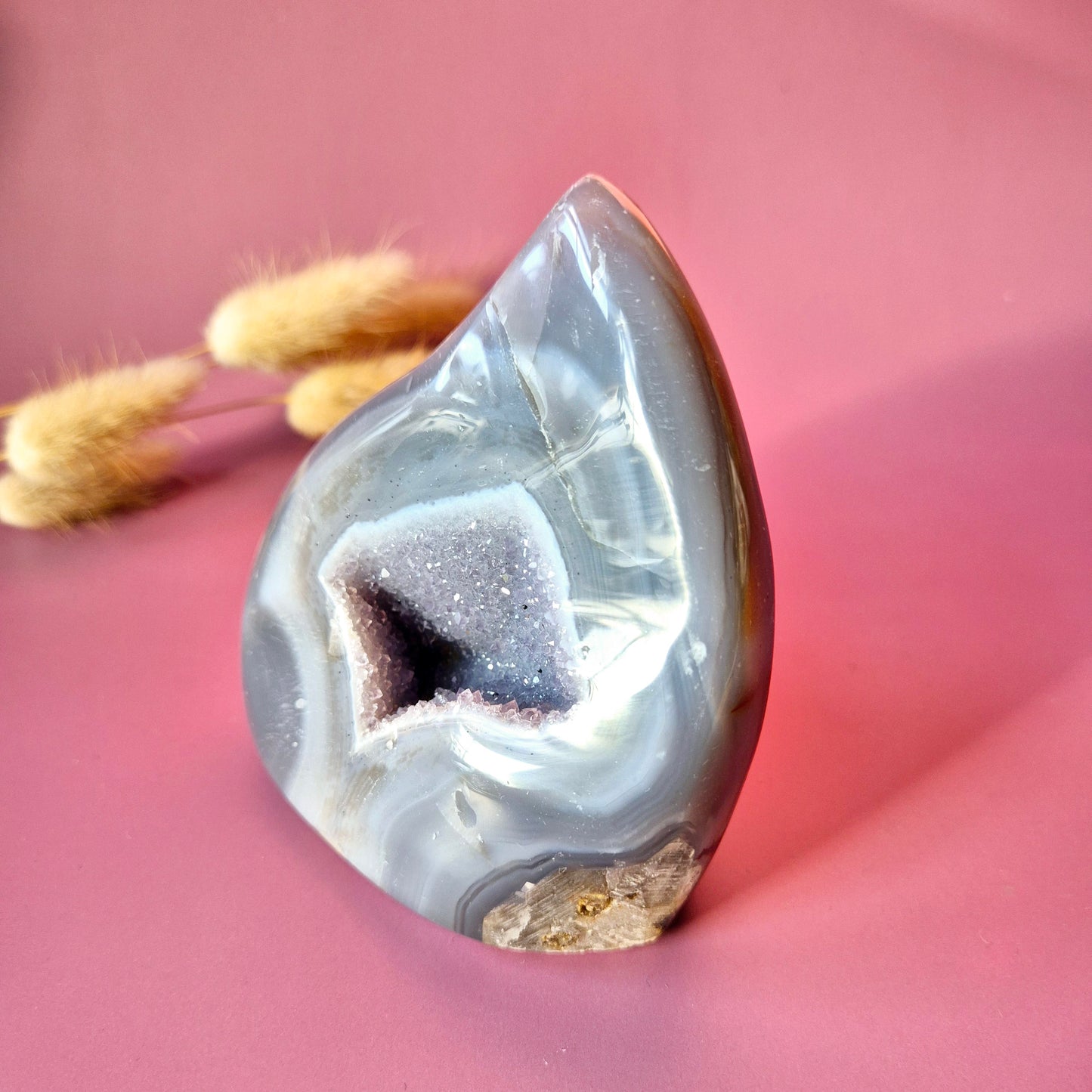 Druzy Grijze Agaat Druppelvormige Drop / Flame Staande Edelsteen Kristal - #27 551g.