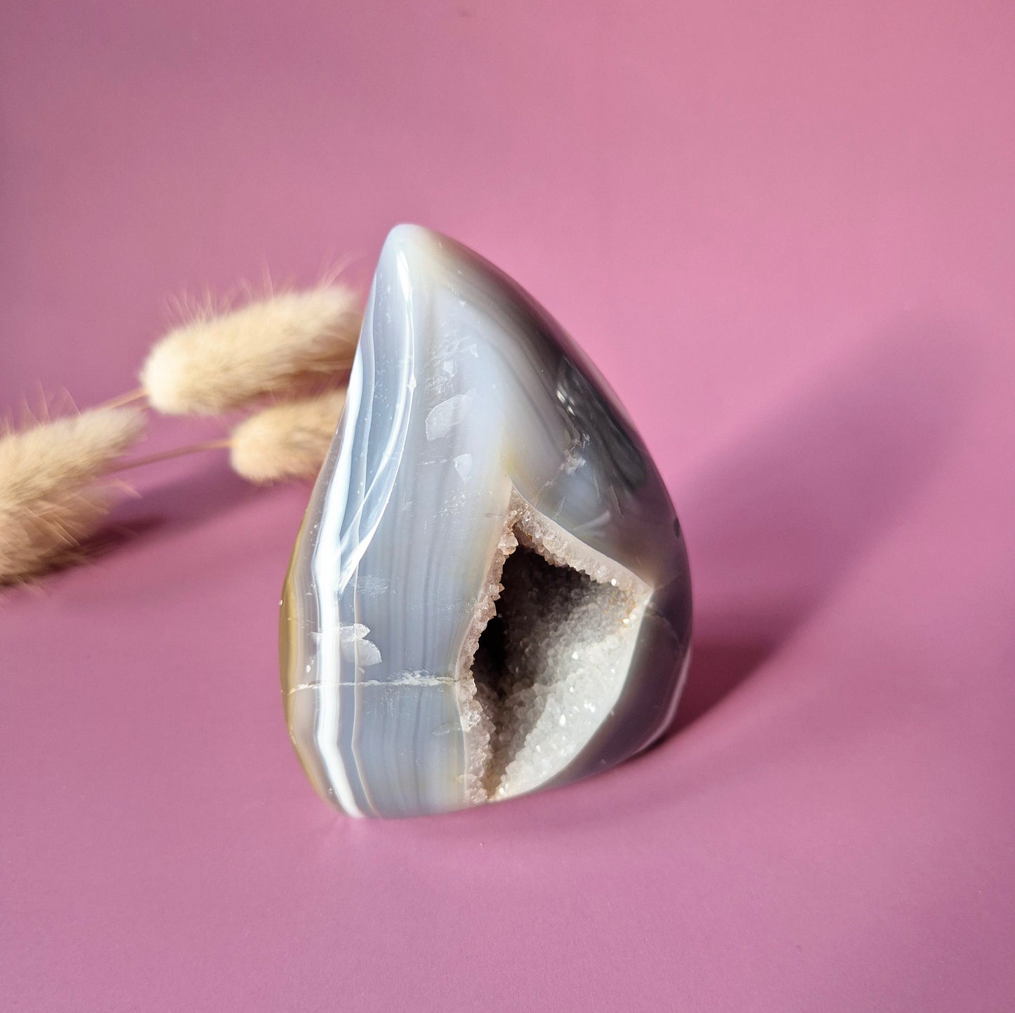 Druzy Grijze Agaat Druppelvormige Drop / Flame Staande Edelsteen Kristal - #36 326g.