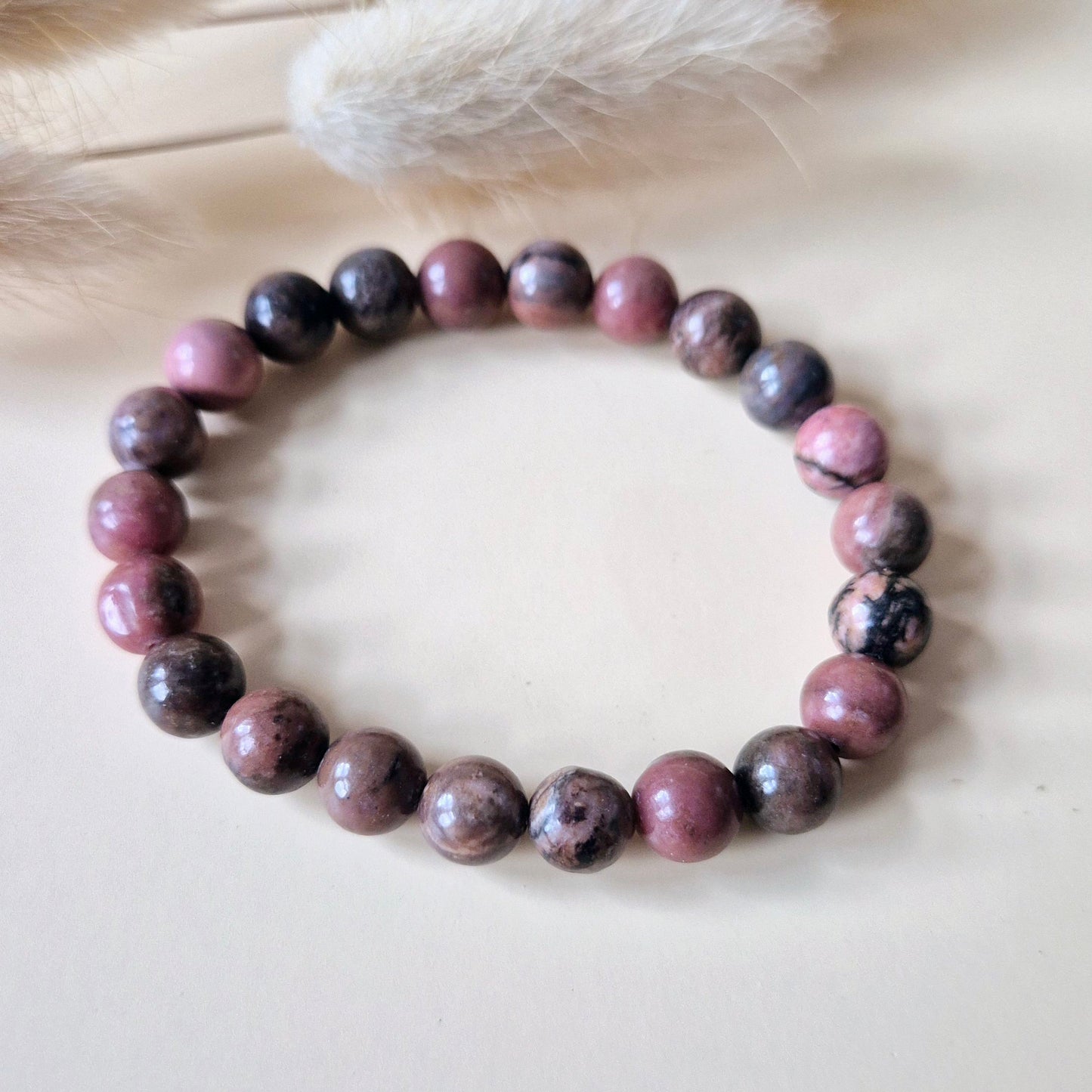 Edelsteen armband met 8mm ronde kralen - Rhodoniet