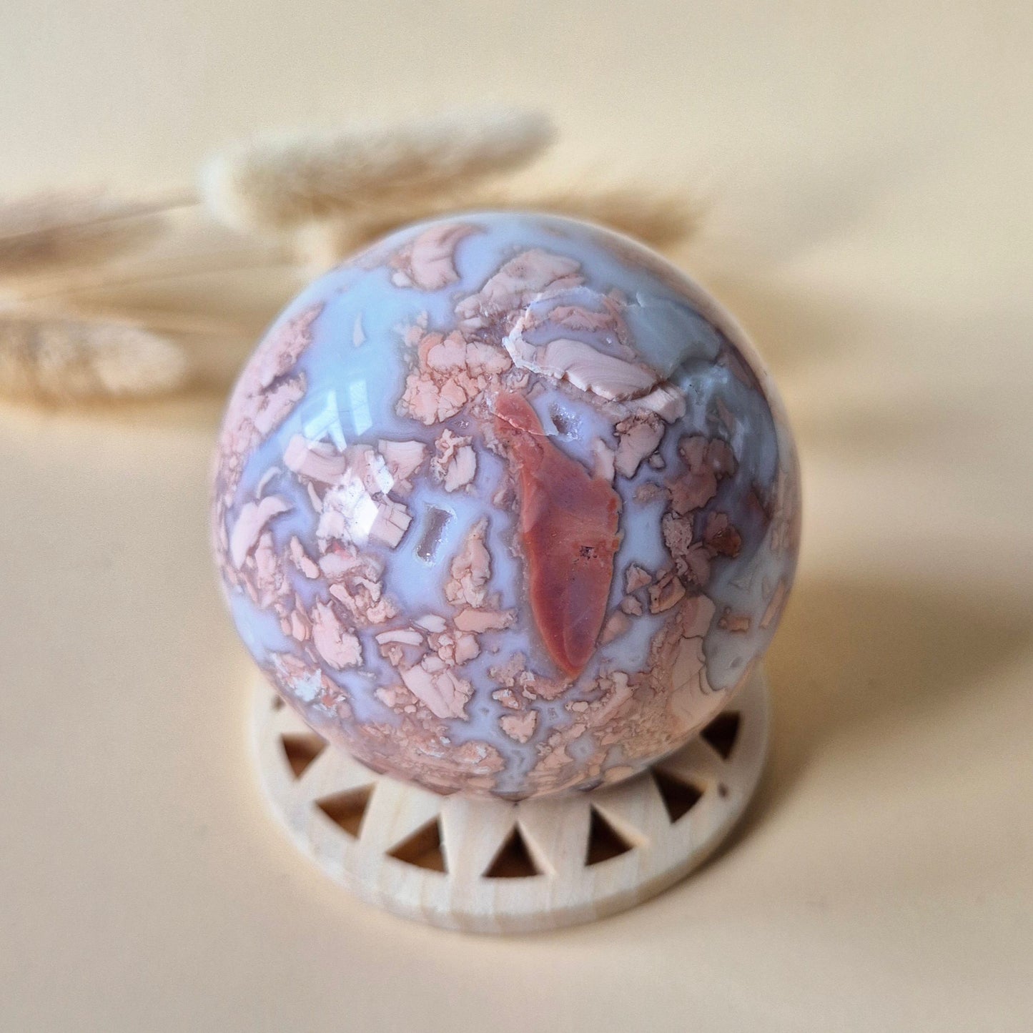 Kristallen Edelsteen Druzy Petal Agate bol 58mm – Uniek kunstwerkje van Moeder Aarde