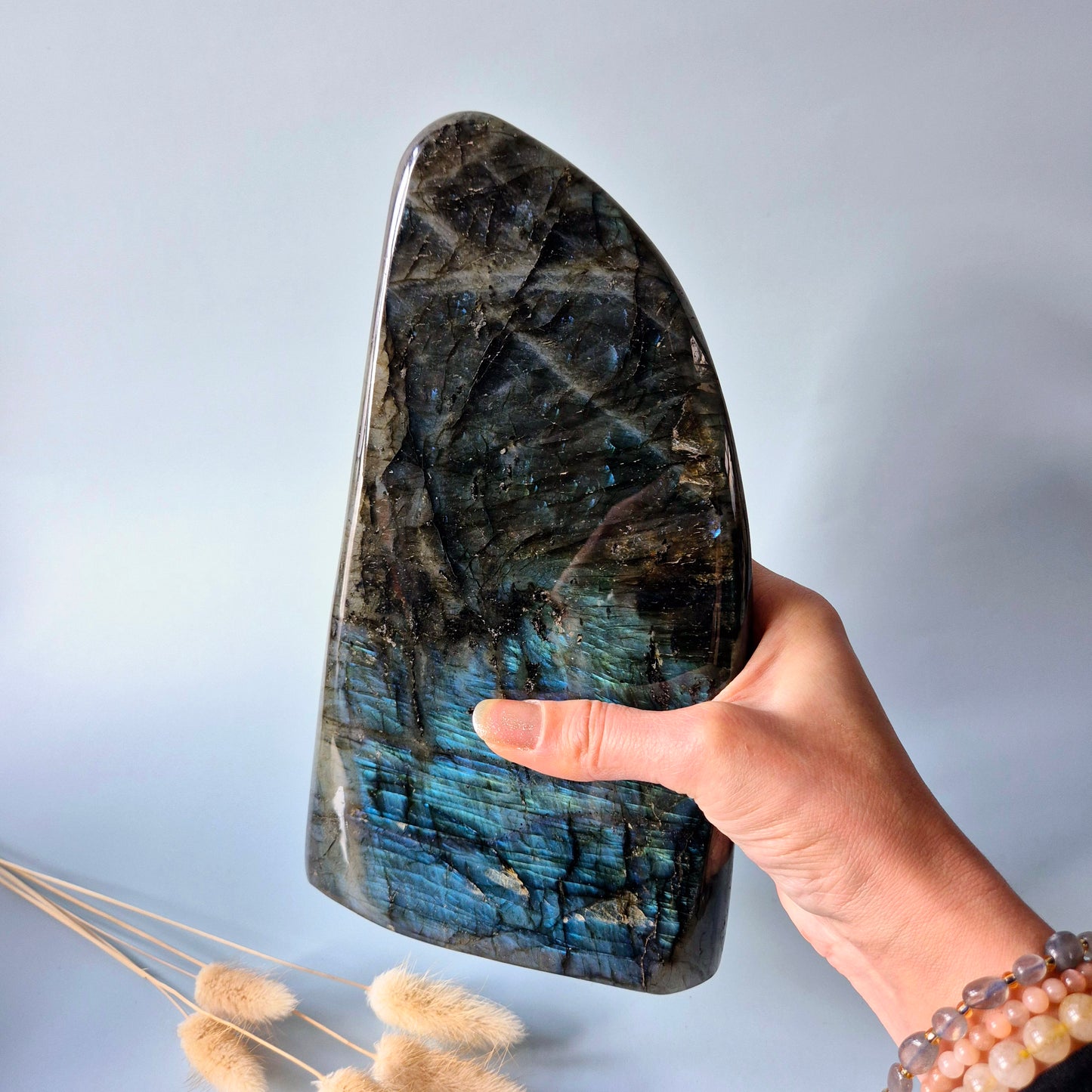 Gemstone Purple Labradorite Heart Palm Stone – Intuition, Protection & Mystical Power