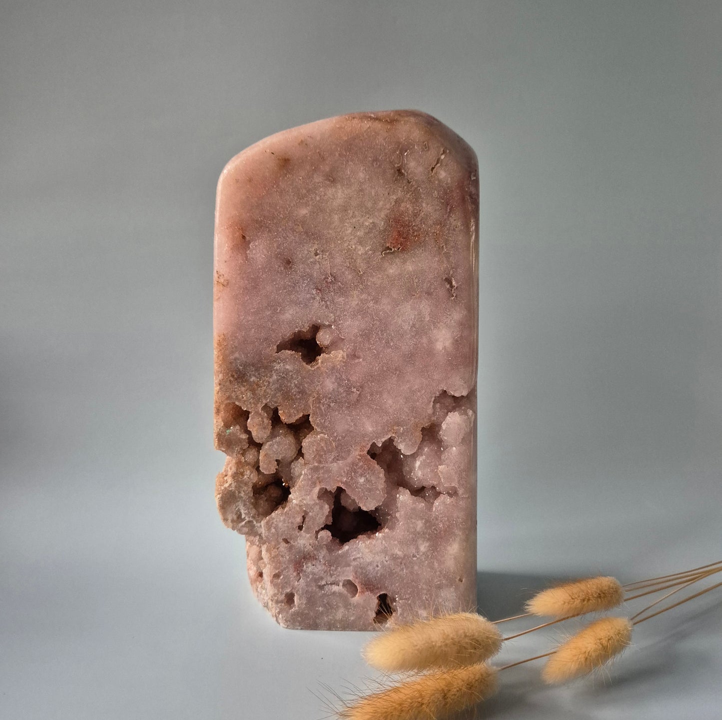 XXL Edelsteen Druzy Pink Amethist Geode Freeform van 3675 gram Statement Piece