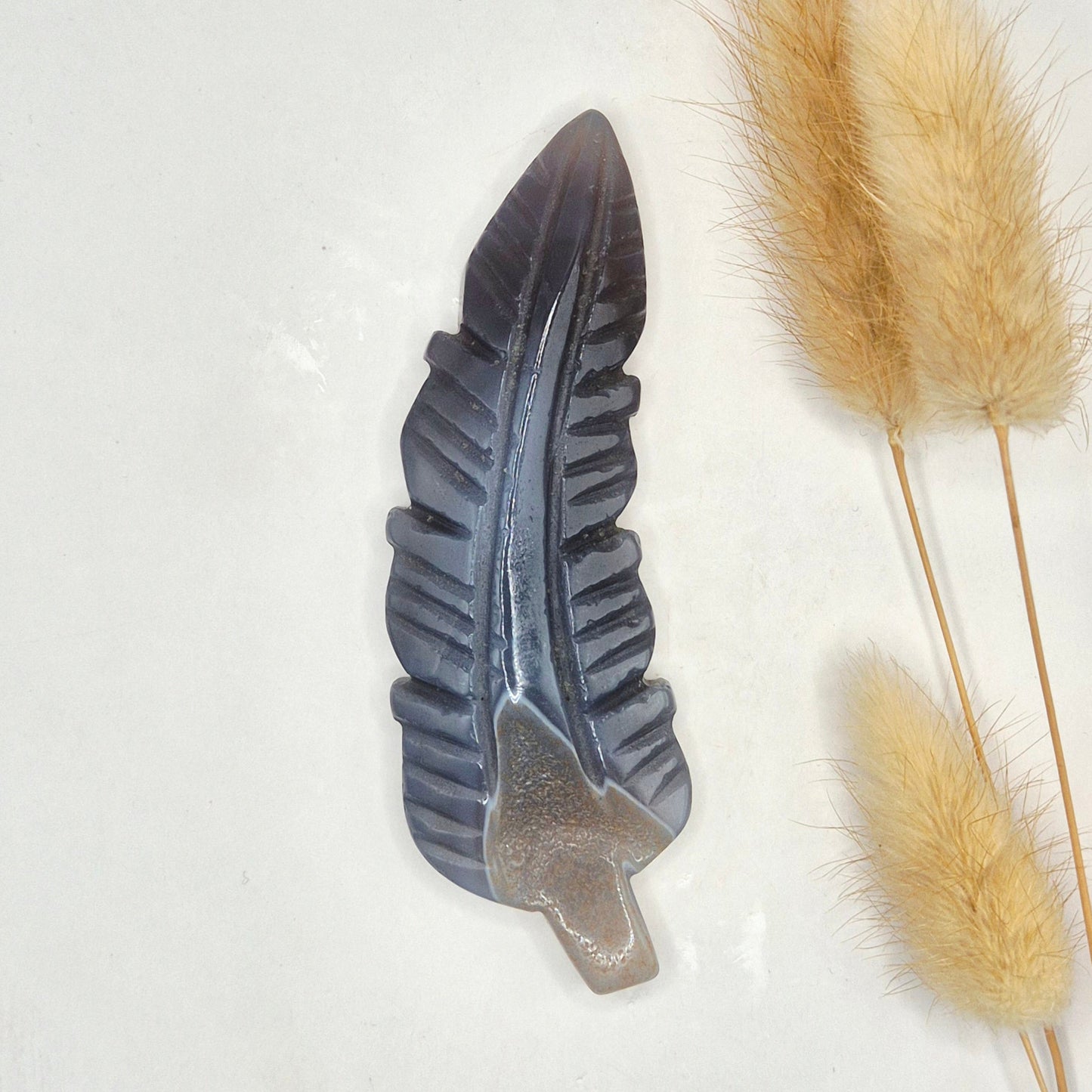 Edelsteen Veer Carving – ca. 10 cm | Grijze Agaat
