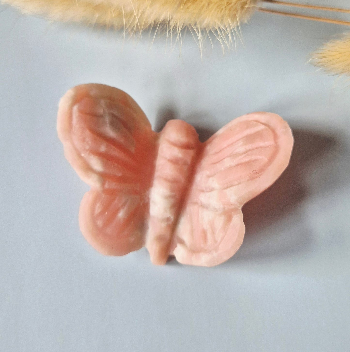 Edelsteen 3D Vlinder 6x5 cm – Roze Jade (ronde vleugels)