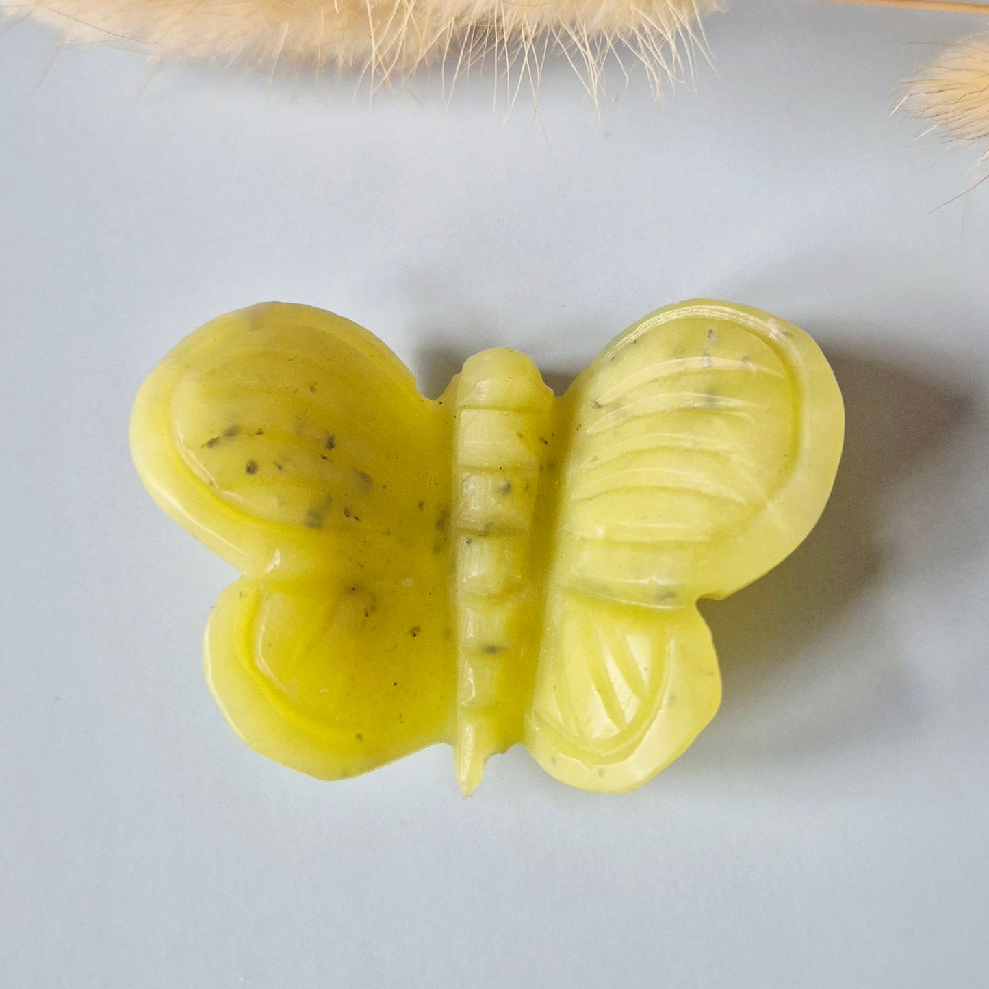 Edelsteen 3D Vlinder 6x5 cm – Serpentijn (ronde vleugels)