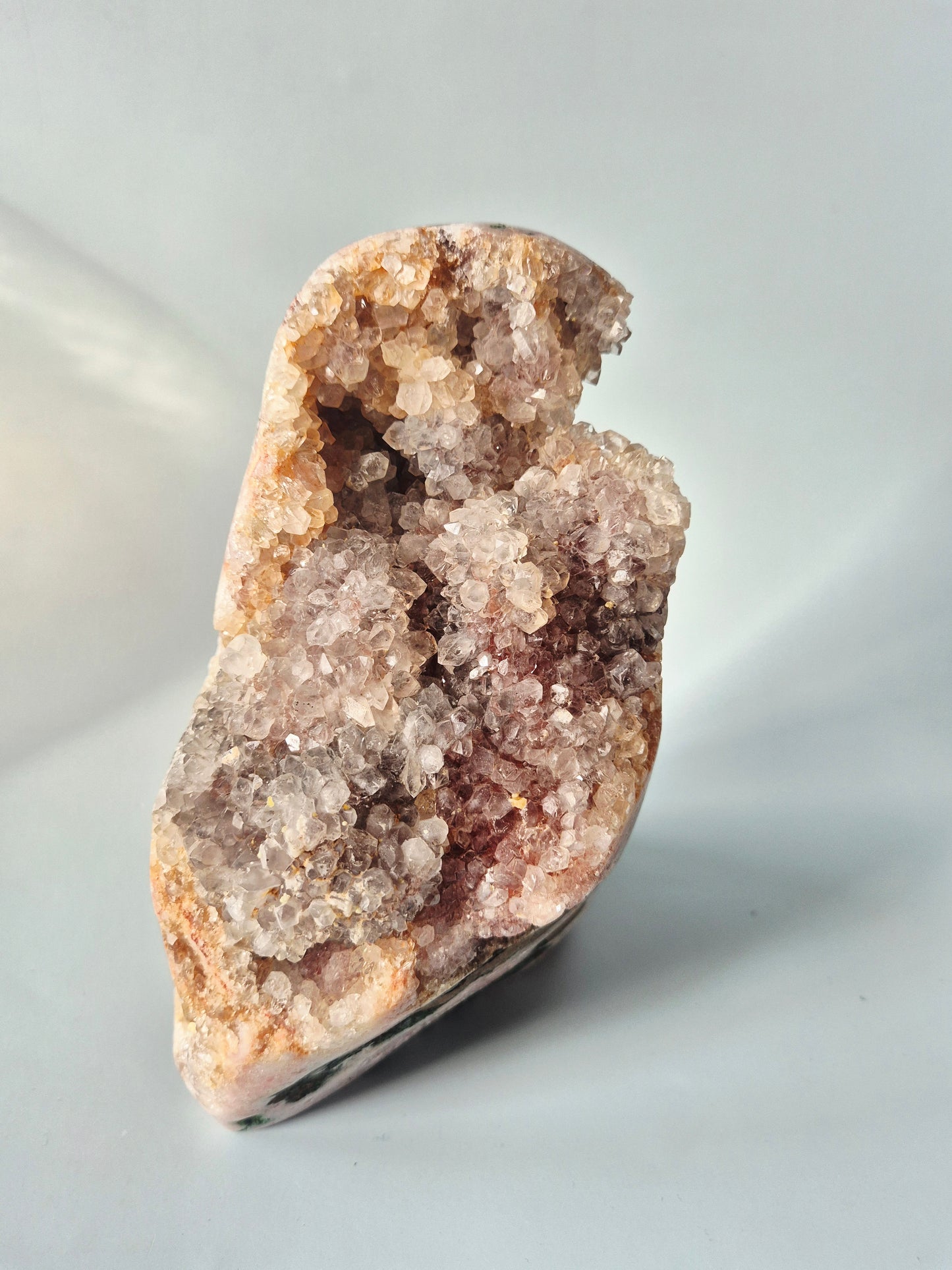 XXL Edelsteen Druzy Pink Amethist Geode Freeform van 2150 gram Statement Piece