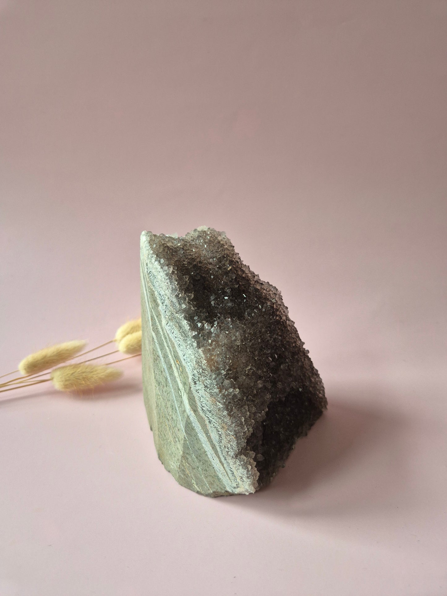 Edelsteen Amethist Geode van 1200 gram – Spirituele Eyecatcher met Krachtige Energie cathedral