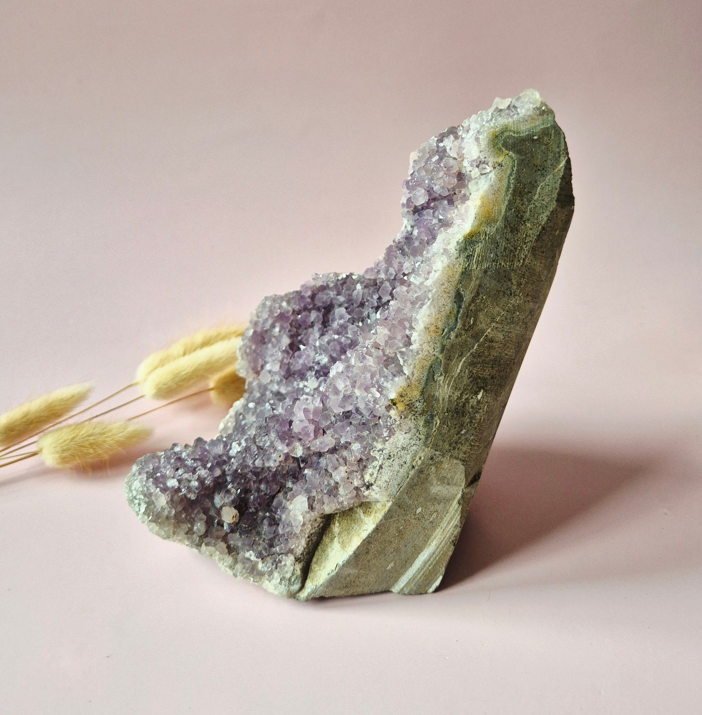 Edelsteen Amethist Geode van 1250 gram – Spirituele Eyecatcher met Krachtige Energie cathedral