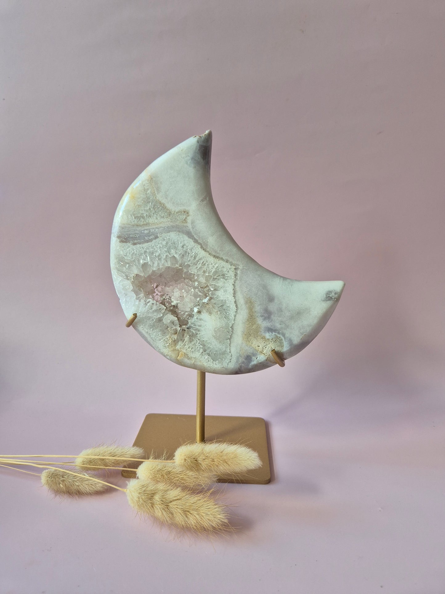 XL Edelsteen Druzy Pink Amethyst Maan – Hoge Kwaliteit 713g | incl. metalen standaard | uniek stuk Roze Amethist