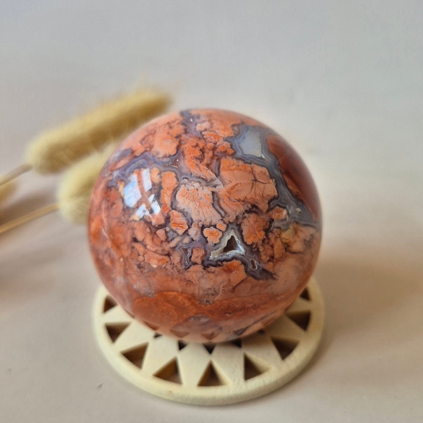 Kristall-Edelstein Druzy Petal Achat Kugel 55mm – Einzigartiges Kunstwerk von Mutter Erde