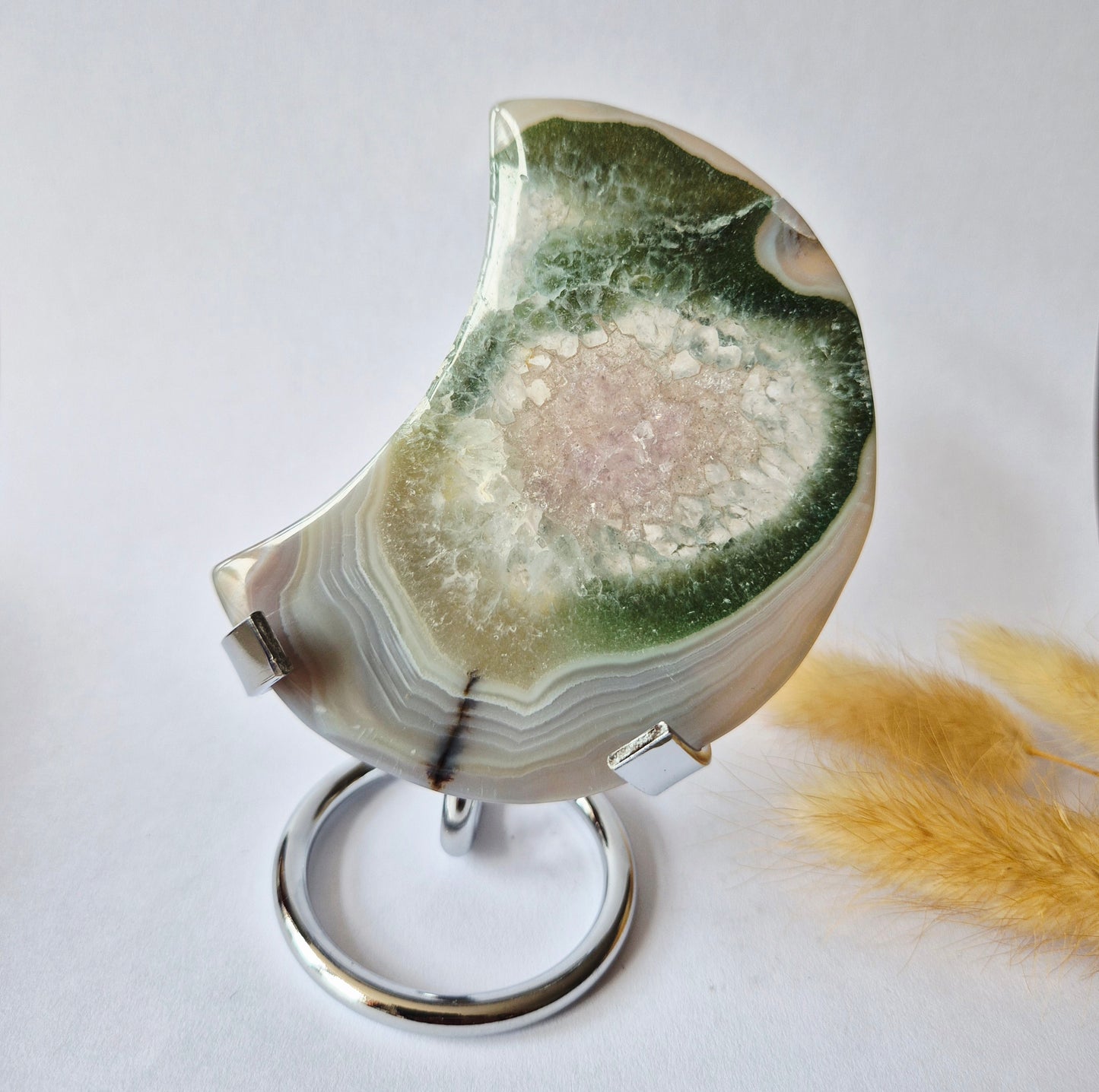 Druzy Agaat Edelsteen Maan op Standaard – 94g