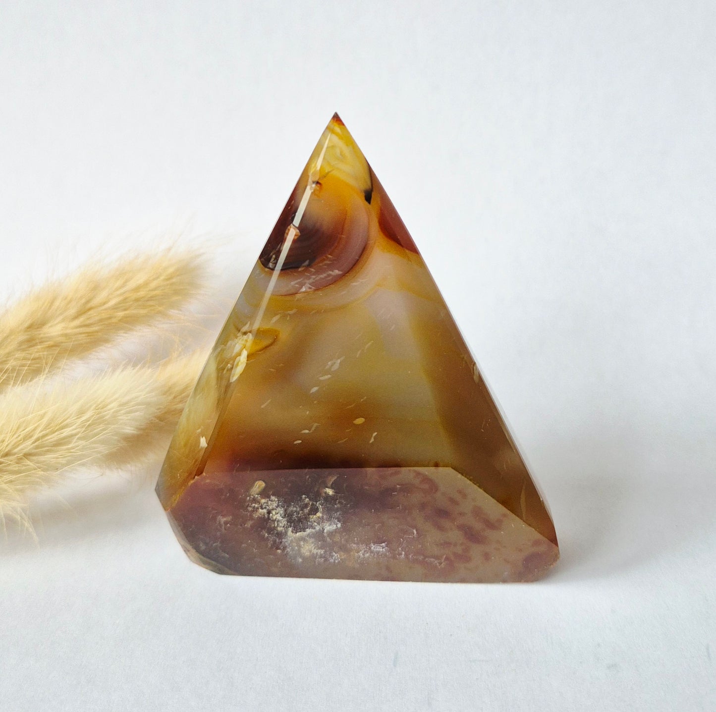 Druzy Grauer Achat - Tropfenförmiger stehender Edelsteinkristall - Nr. 12. 86 Gramm