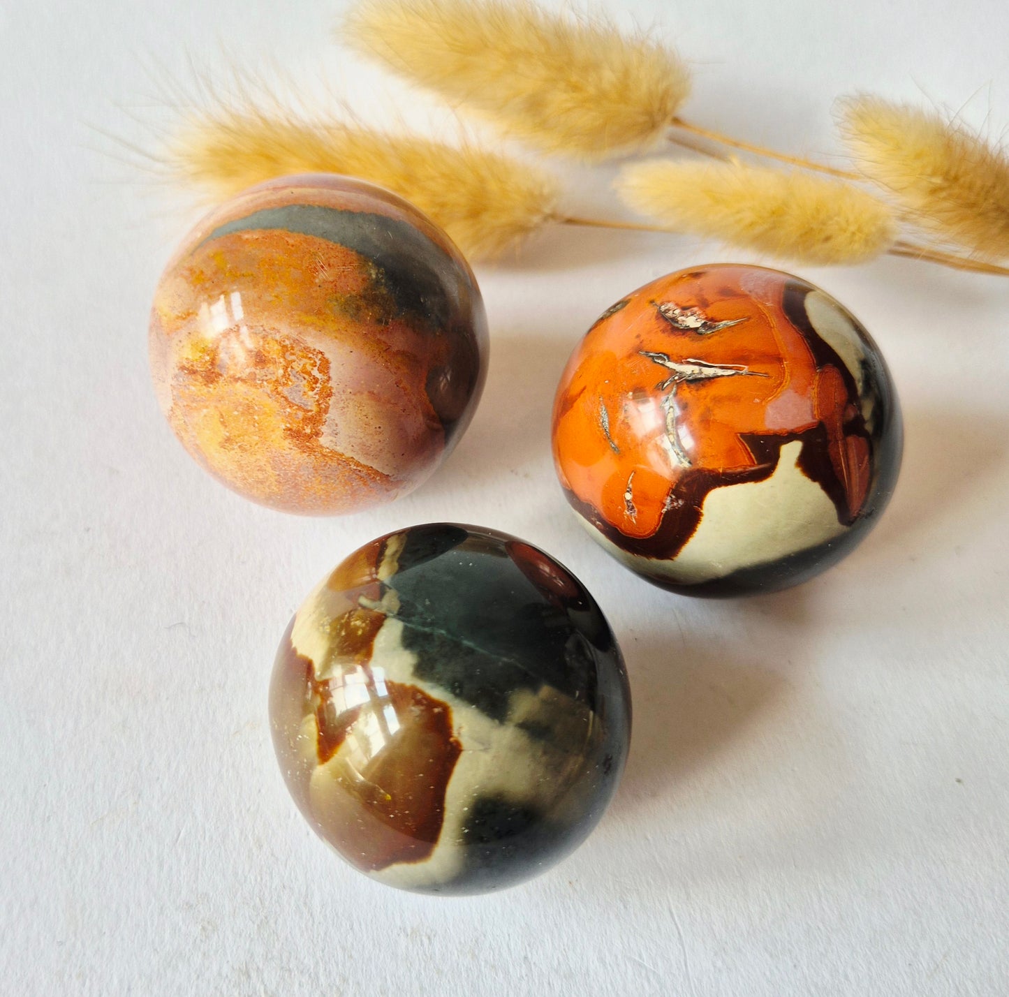 Ocean Jasper Polychroom Edelsteen Bol 40-50mm – Rood Oranje Uniek Patroon