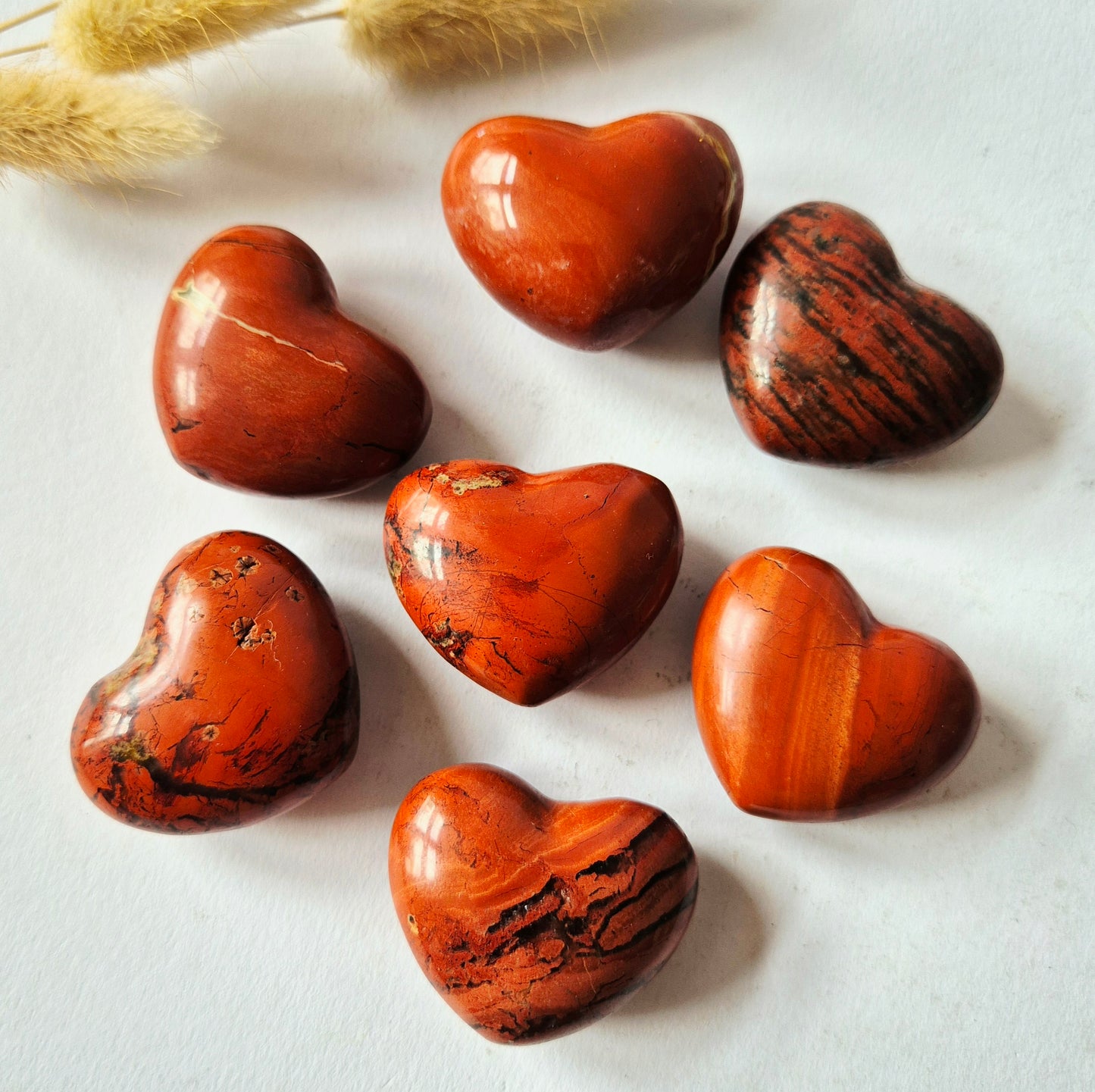 Mini-Herz - Roter Jaspis-Edelsteinherz / Taschenstein-Handschmeichler (2 x 2 cm)