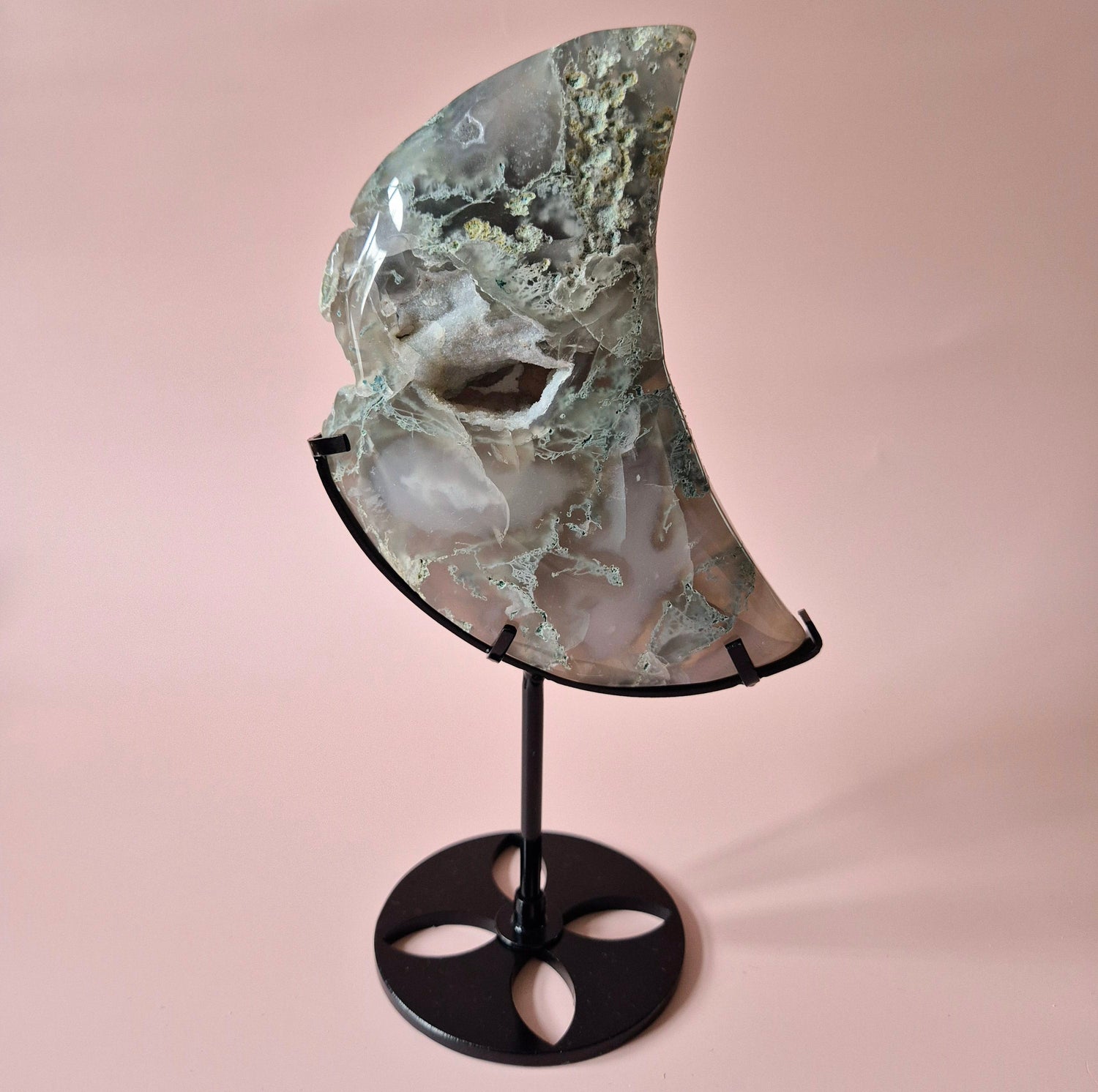 Statement Pieces: indrukwekkende kristallen voor verzamelaars en decoratie. Voeg een krachtige blikvanger toe aan je collectie!