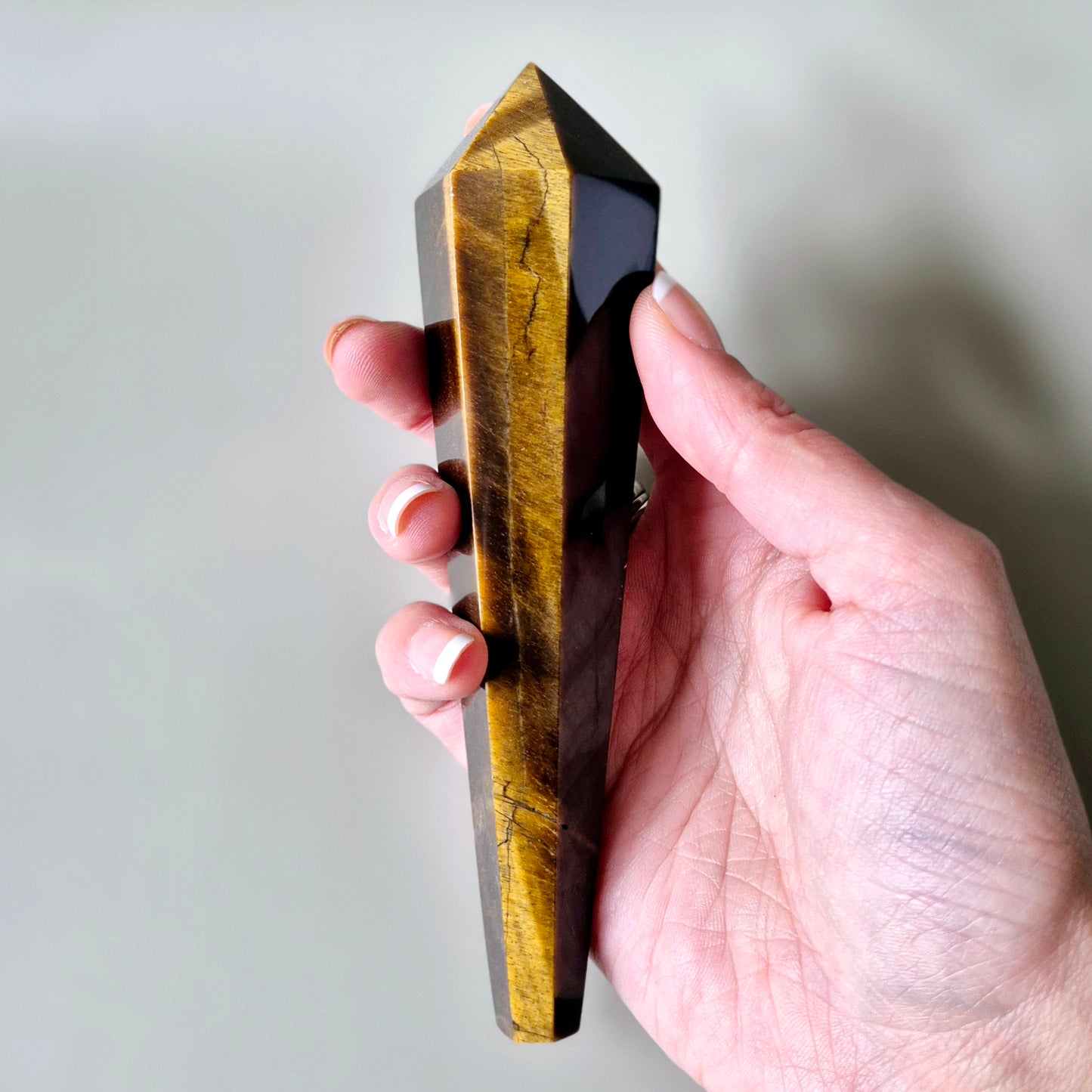 Edelsteen Tijgeroog Scepter op Standaard 15cm