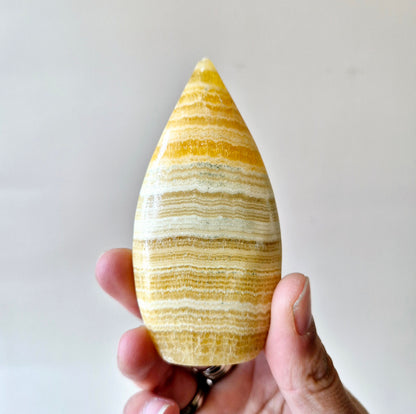 Gele Calciet - Druppelvormige Drop Staande Edelsteen Kristal Flame