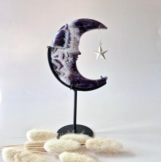XL Gemstone Moss Agate Moon on Stand (Druzy &amp; Patterns) #158 - 400g 12,7cm