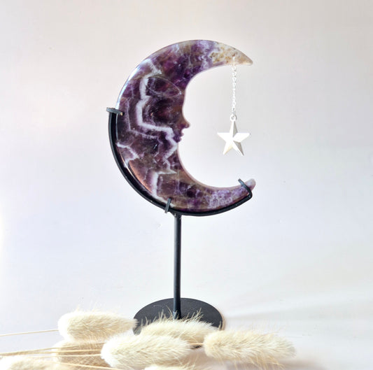 XL Gemstone Moss Agate Moon on Stand (Druzy &amp; Patterns) #158 - 400g 12,7cm