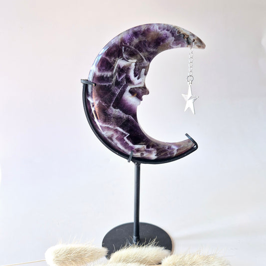 XL Gemstone Moss Agate Moon on Stand (Druzy &amp; Patterns) #158 - 400g 12,7cm