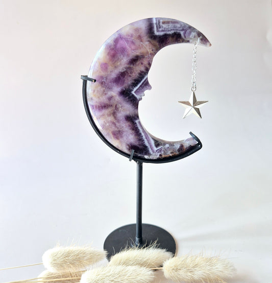 XL Gemstone Moss Agate Moon on Stand (Druzy &amp; Patterns) #158 - 400g 12,7cm