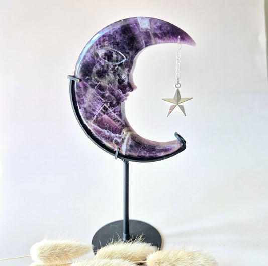 XL Gemstone Moss Agate Moon on Stand (Druzy &amp; Patterns) #158 - 400g 12,7cm