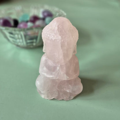 Rosenquarz Buddha Kristallschnitzerei